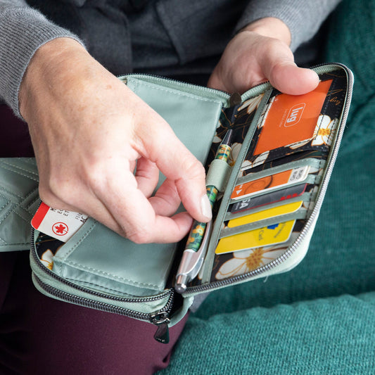 Splits XL Wristlet RFID Wallet - - SplitsXL_Lifestyle_01