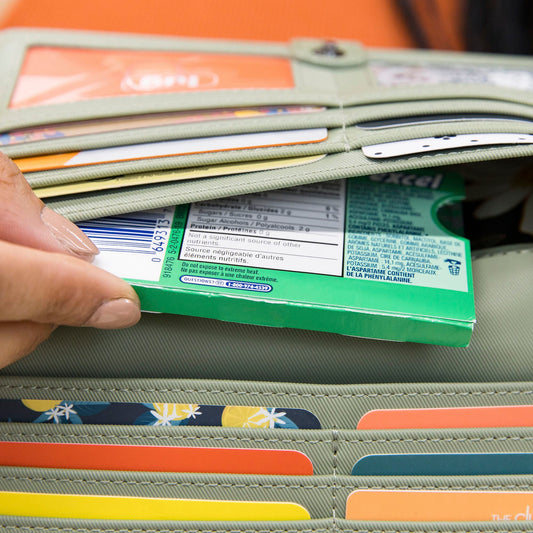 Surrey Satin Luxe VL RFID Wallet - - SurreySatin_Lifestyle_03