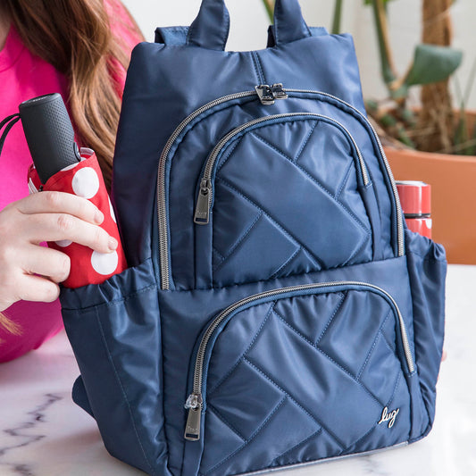 Hatchback SE Backpack - - HatchbackSE_Lifestyle_02