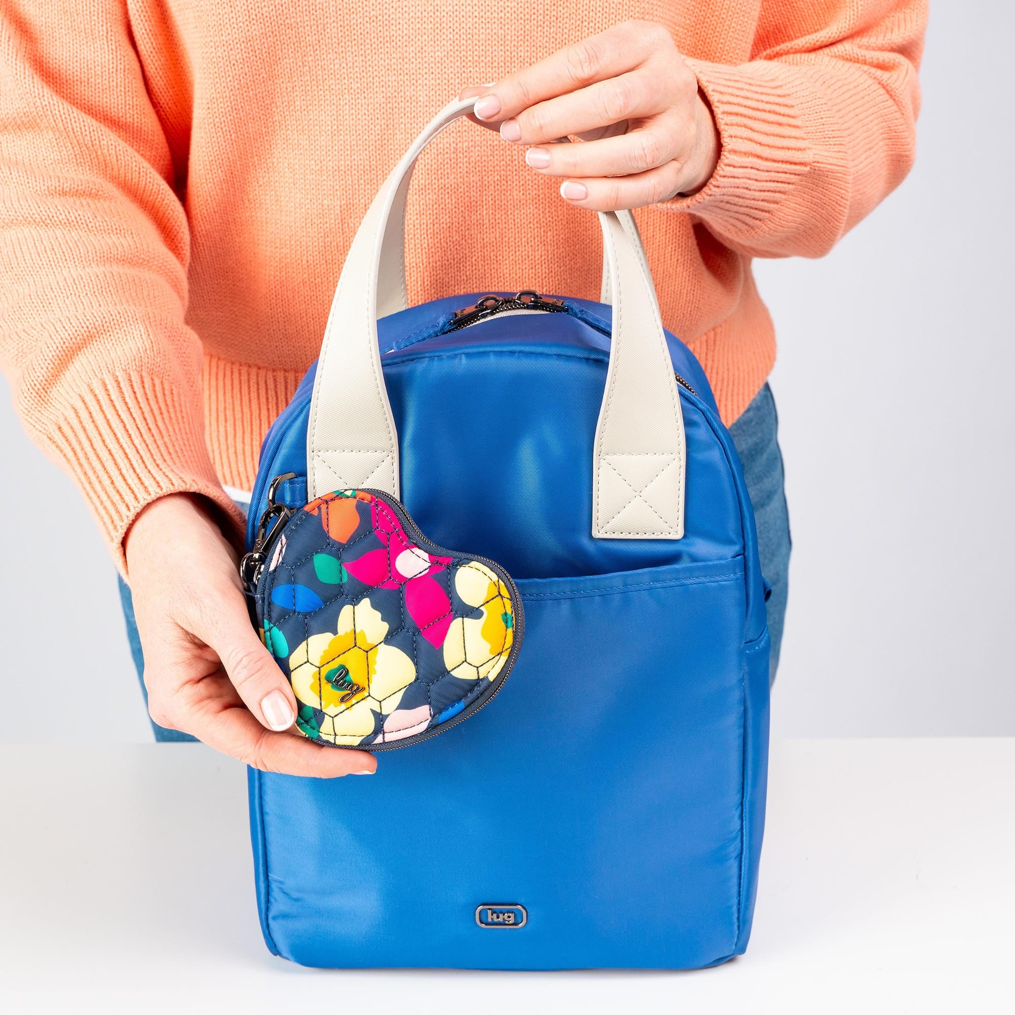 Merengue Insulated Lunch Tote Bag - - 24251_Merengue_AzureBlue_Lifestyle_01