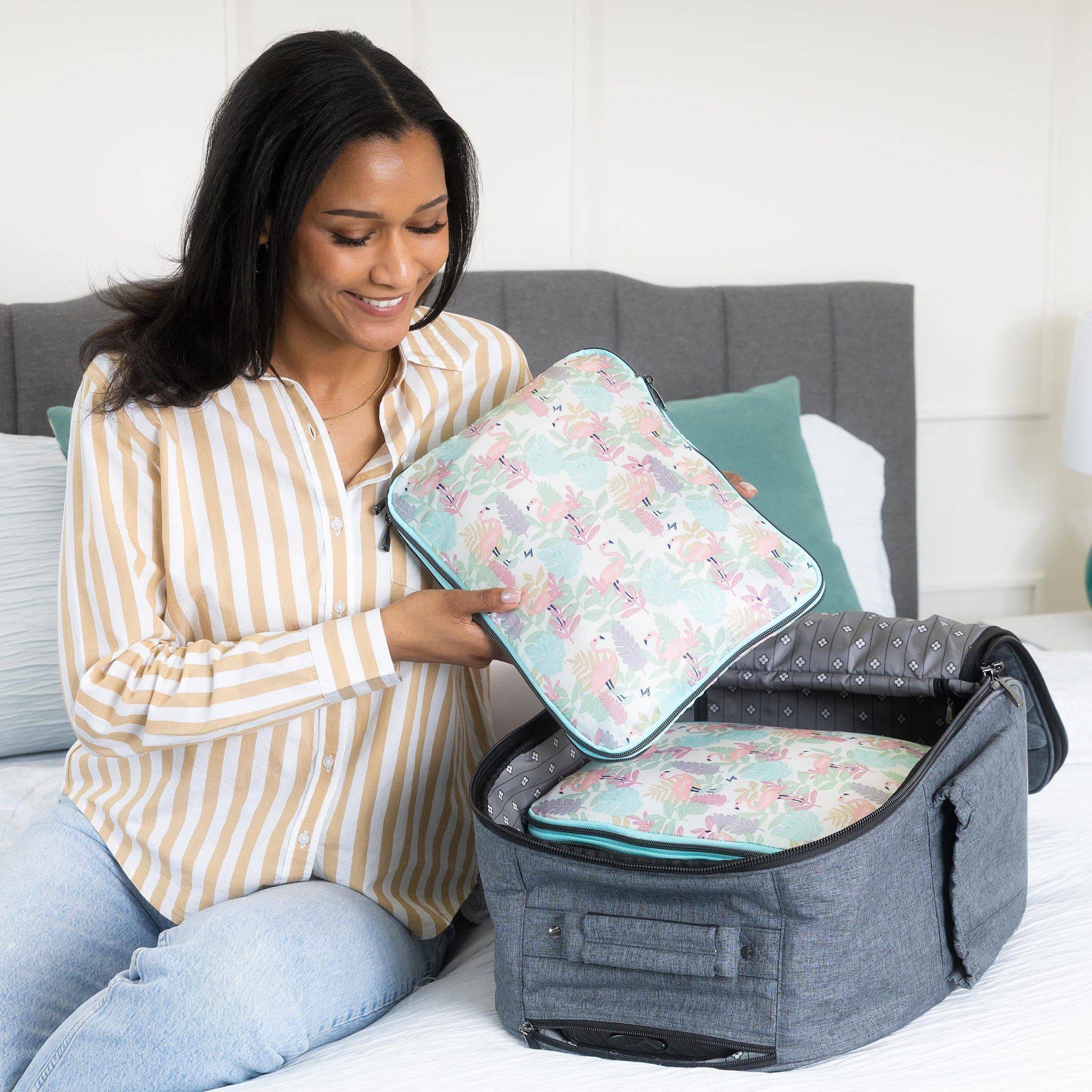 Cargo 2pc Medium Compression Cubes - - 24403_Cargo2pc_MedCompressionCubes_FlamingoFoliage_Hover