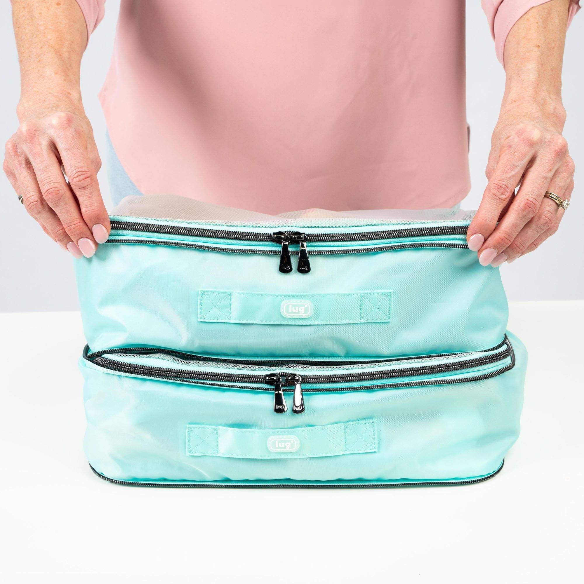 Cargo 2pc Medium Compression Cubes - - 24403_Cargo2pc_MedCompressionCubes_FlamingoFoliage_Lifestyle_01