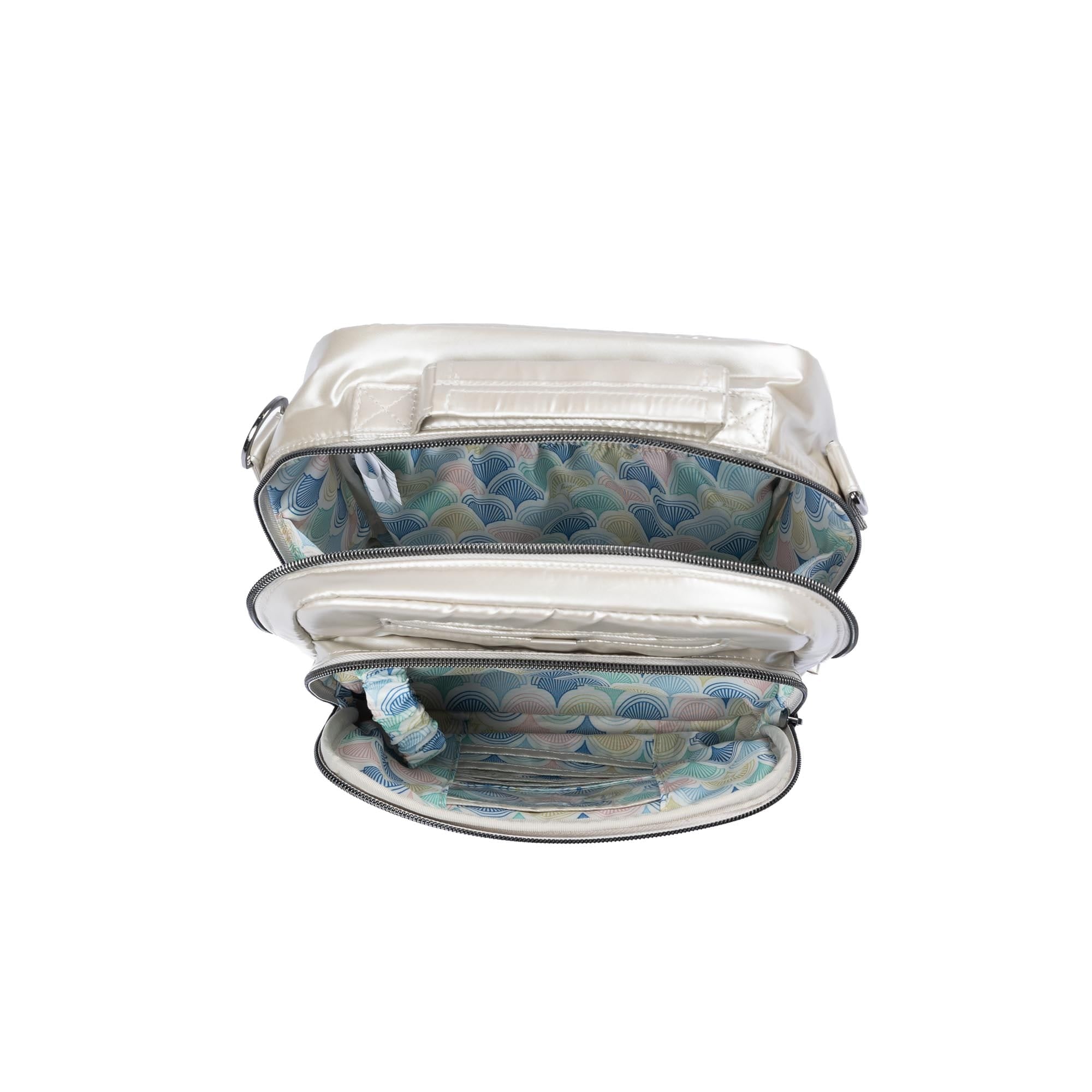 Legacy Collection Ranger Crossbody - METALLIC PEBBLE - 24500_RangerLegacy_MetallicPebble_Angle_05