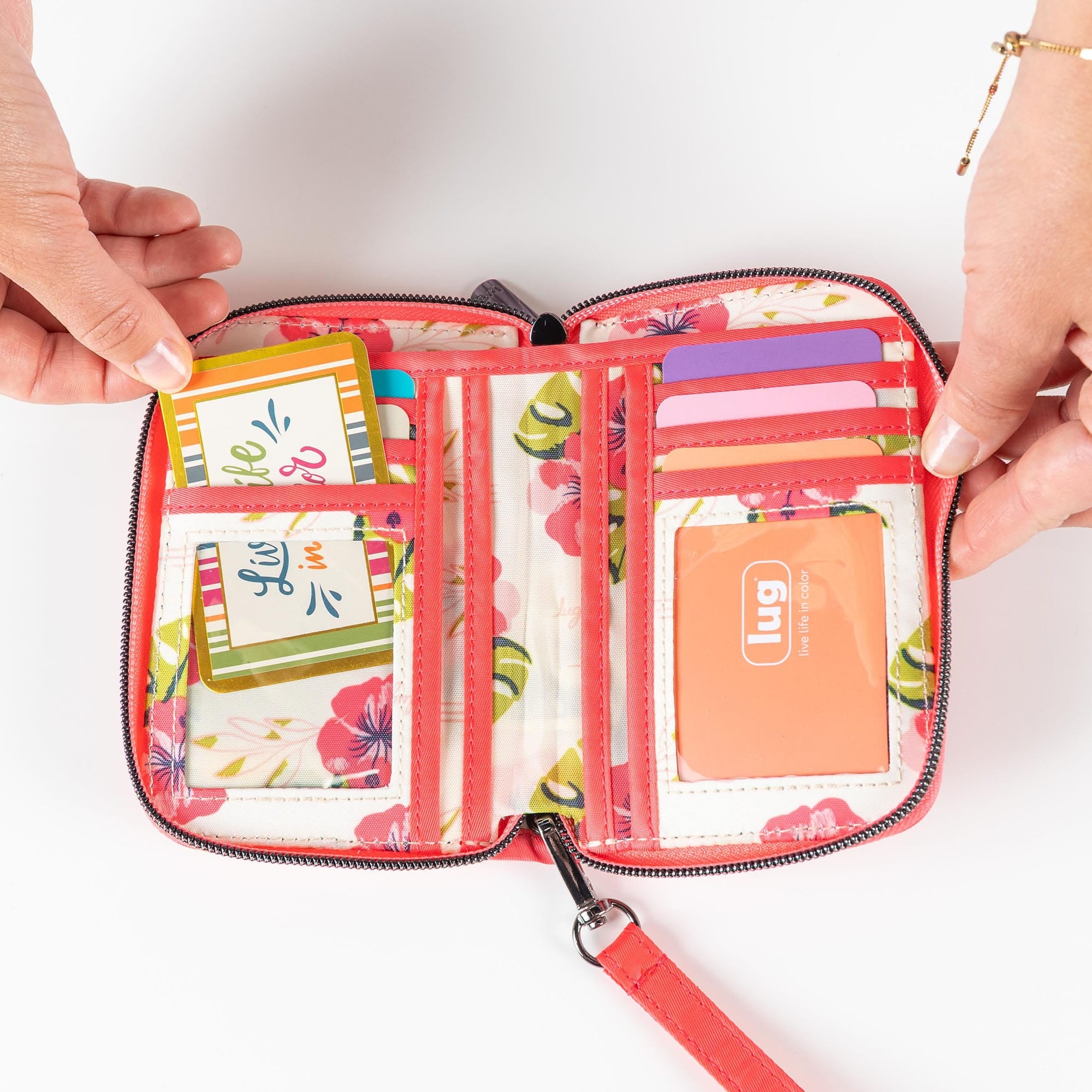 Legacy Collection Rodeo RFID Wallet - - 24509_RodeoLegacy_CoralRed_Lifestyle_01