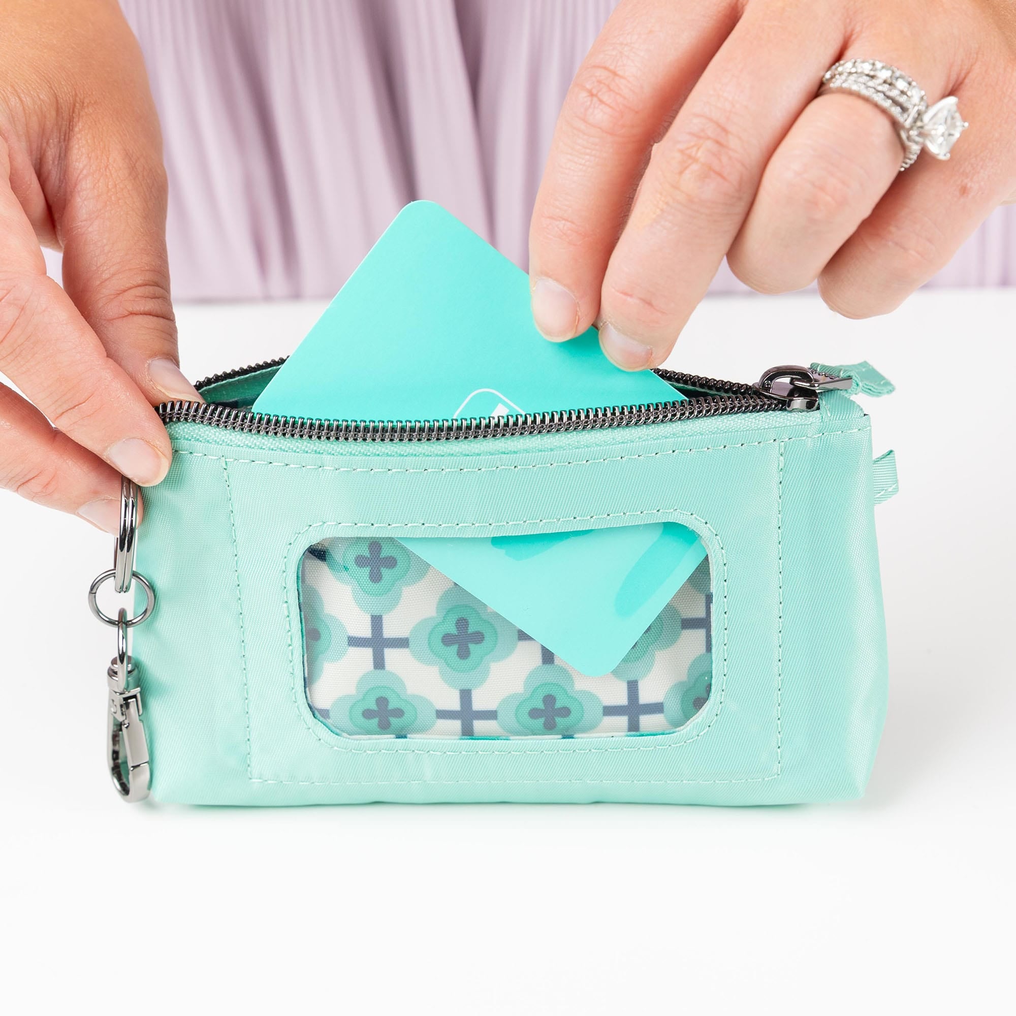 Metro XL Pouch - 2pc Set - - 24564_MetroXL2pc_MeadowRetreatBubbleMint_Lifestyle_01