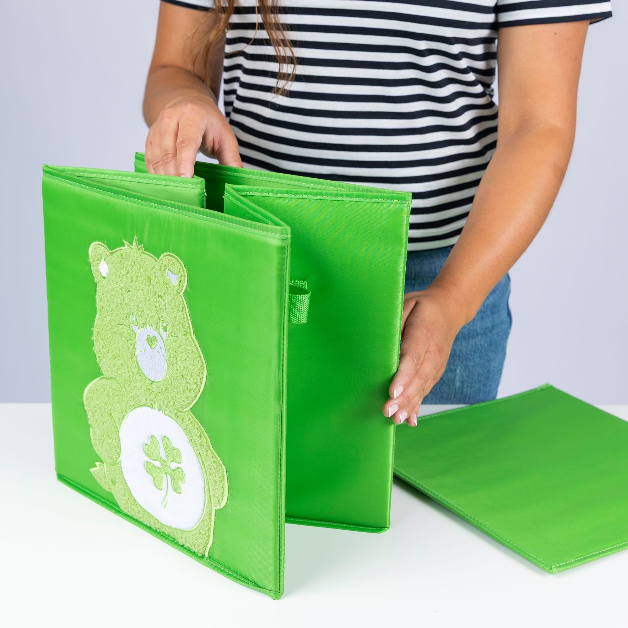 Care Bears x Lug Stardust Collapsible Storage Cube - FUNSHINE BEAR - 24858_LugxCareBears_StardustCube_GoodLuckBear_Lifestyle_03