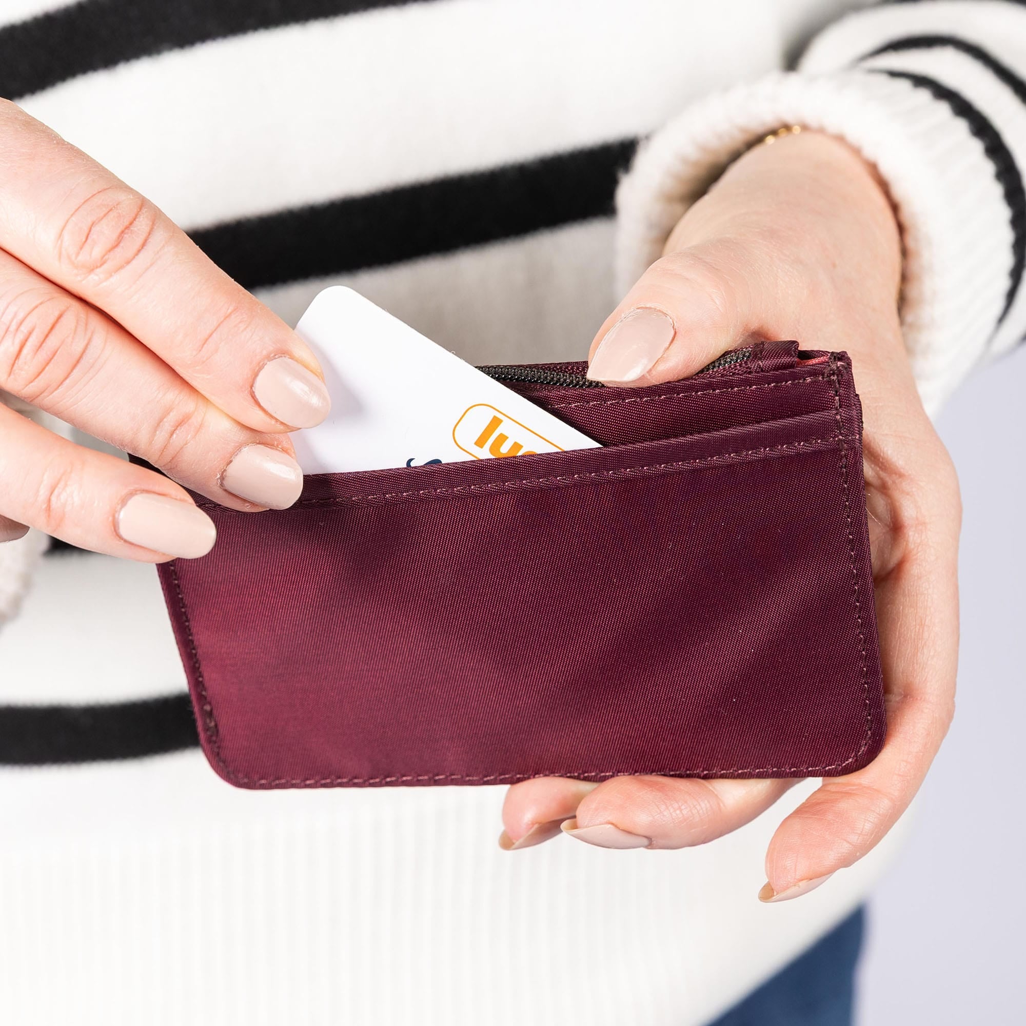 Embroidered Slide RFID Card Wallet - - 24896_SlideEmbroidered_WineRed_Lifestyle_04