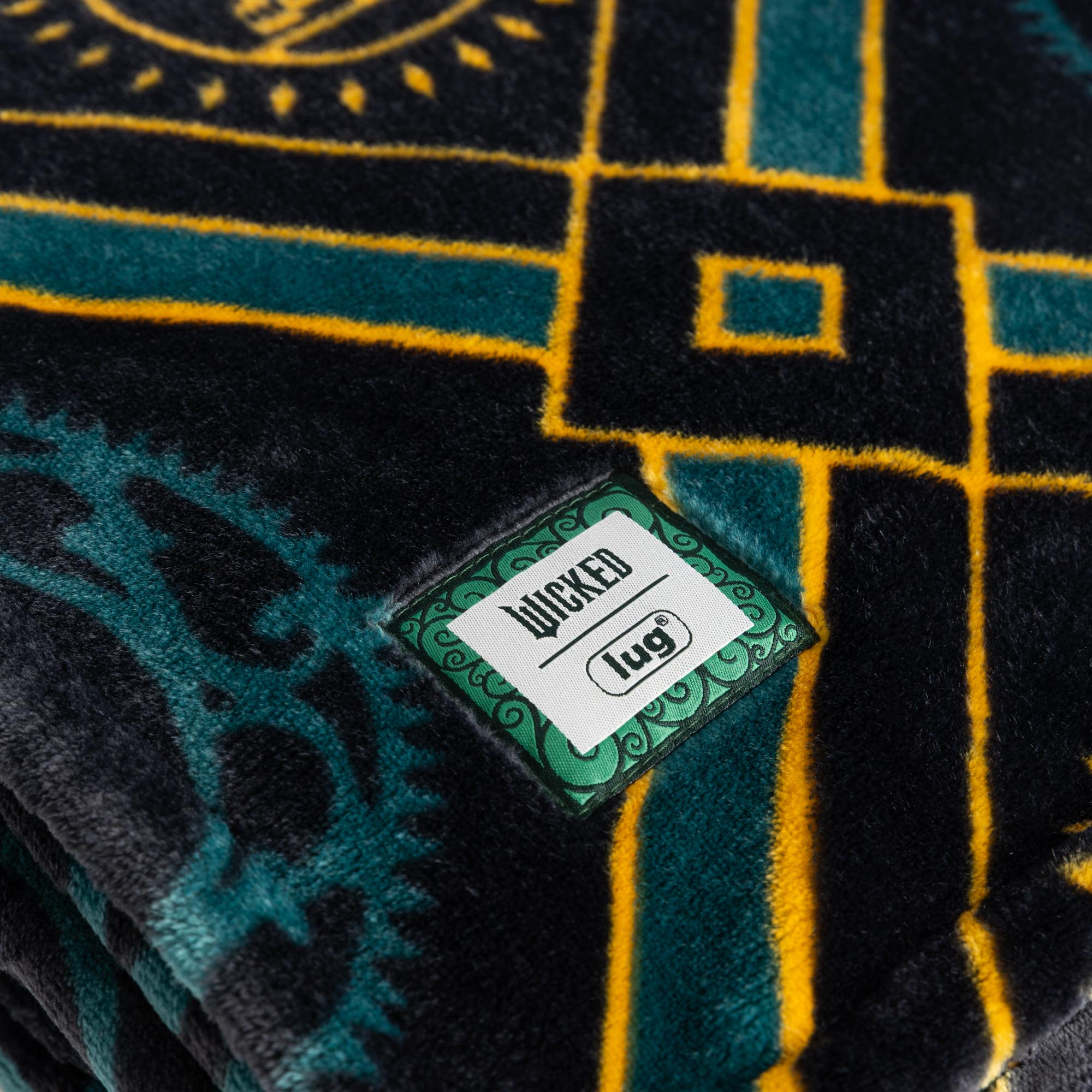 Wicked x Lug Cuddle Throw Blanket - DIAMOND BLACK - 24995_Wicked_CuddleThrow_WickedDiamondBlack_Angle_02.