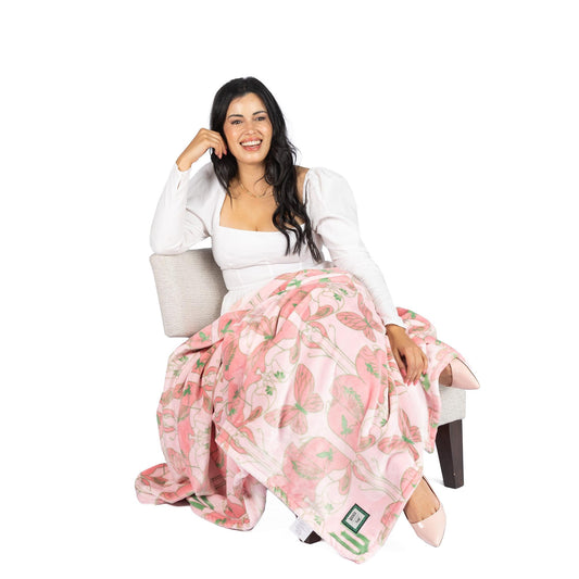 Wicked x Lug Cuddle Throw Blanket - FRIENDS FOR GOOD PINK - 24996_Wicked_CuddleThrow_FriendsForGoodPink_Proportion_02
