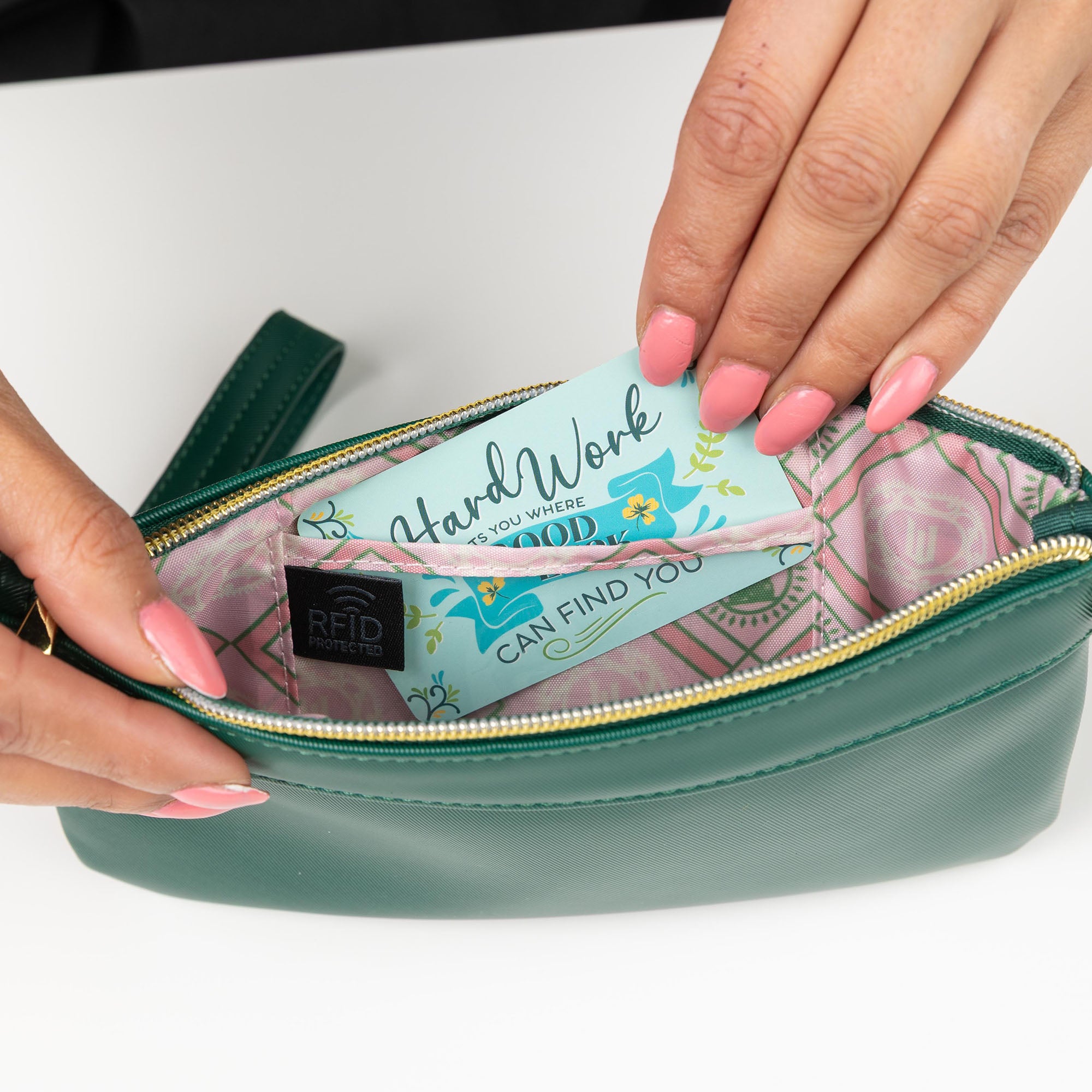 Wicked x Lug Super Metro XL Satin Luxe VL Pouch - - 25297_Wicked_SuperMetroSatinLuxe_OzWickedlyGreen_Lifestyle_03