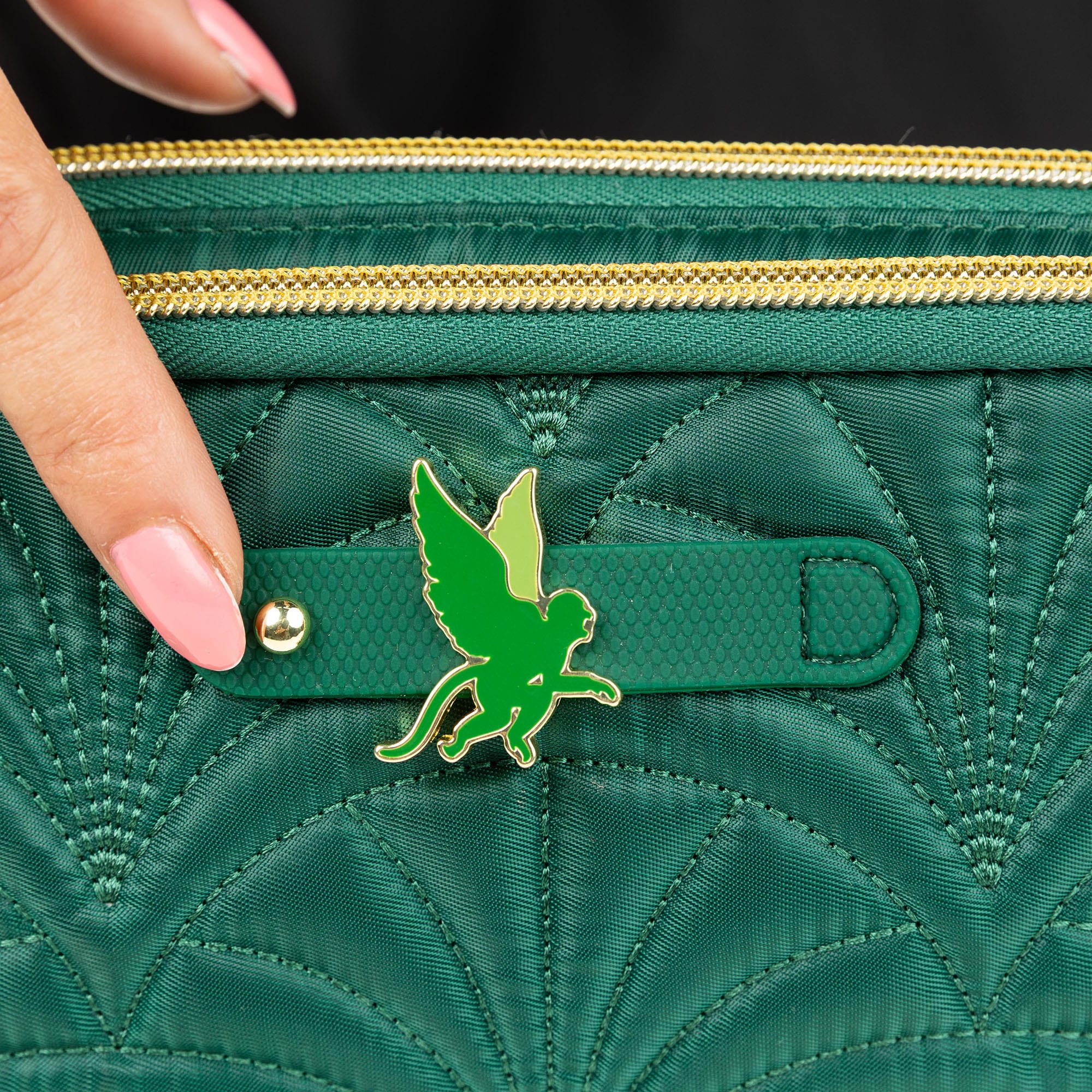 Wicked x Lug Coupe XL Plus Convertible Crossbody Bag - - 25324_CoupeXLPluswCharmBar_WickedlyGreen_Lifestyle_03