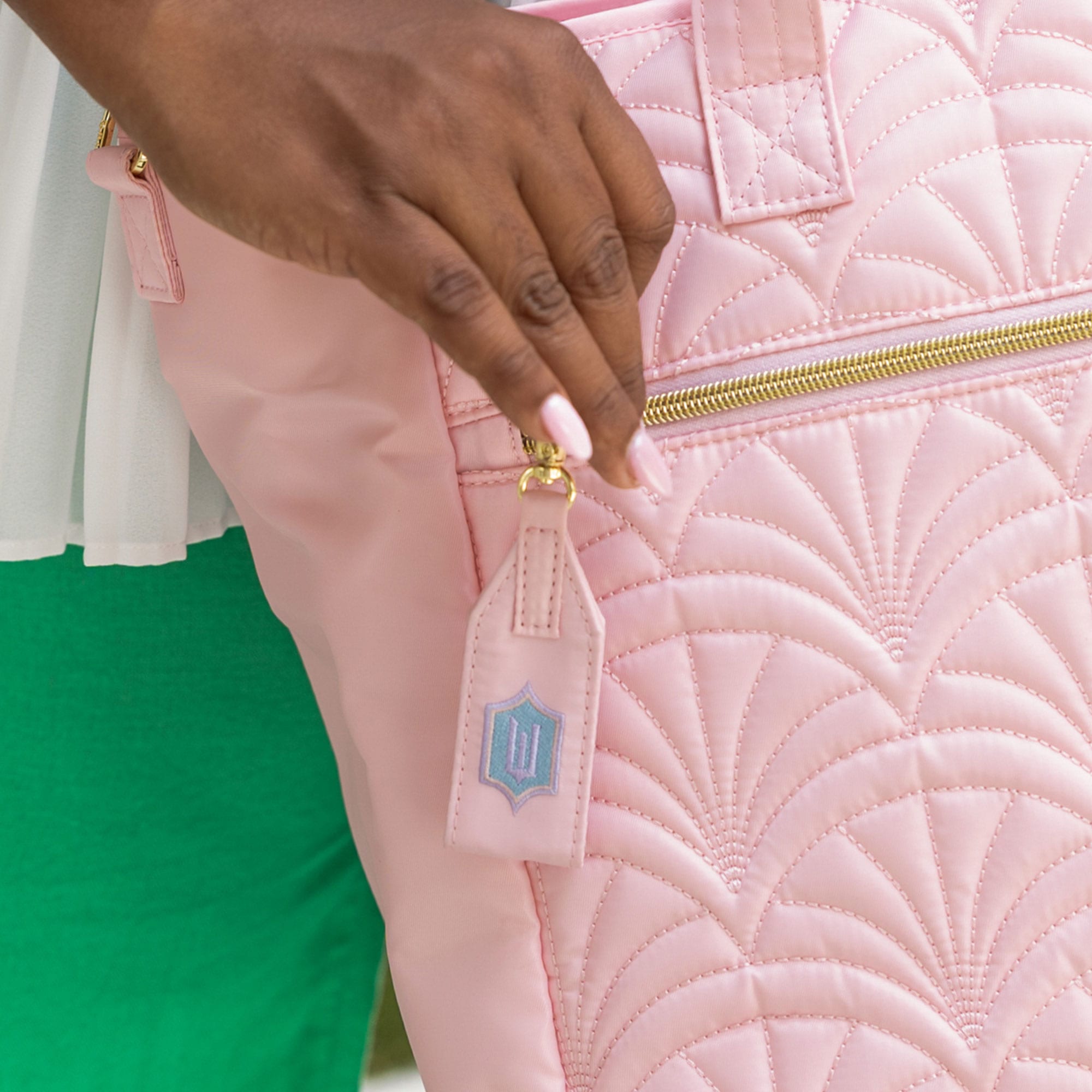 Wicked x Lug Oversized Puller with Clasp - - 25379_Wicked_OversizedPuller_WickedPink_Hover