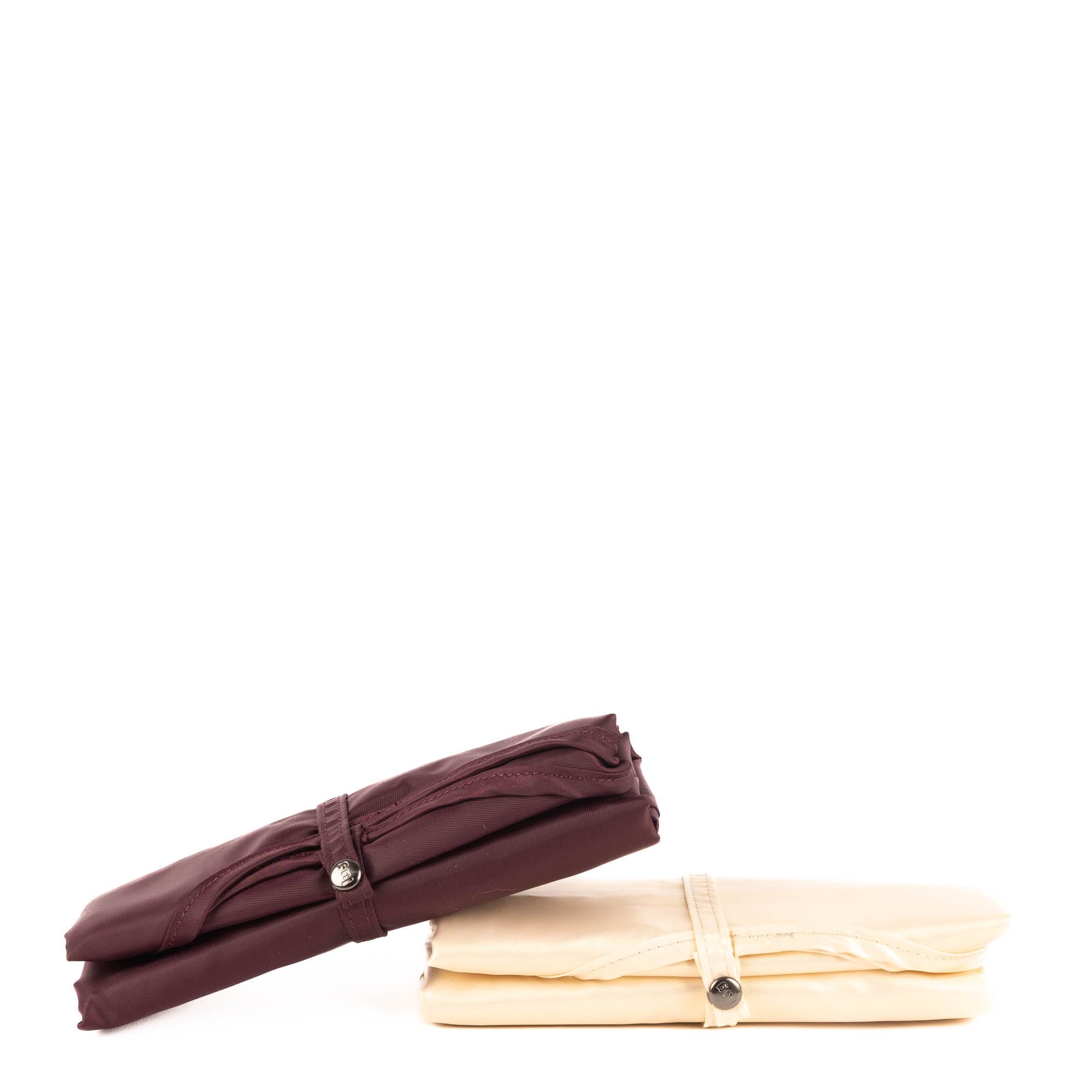 Eco Shopper Set of 2 with Embroidery - LET LOVE GROW - 25521_EcoShopper2PC_LetLoveGrow_Angle_05