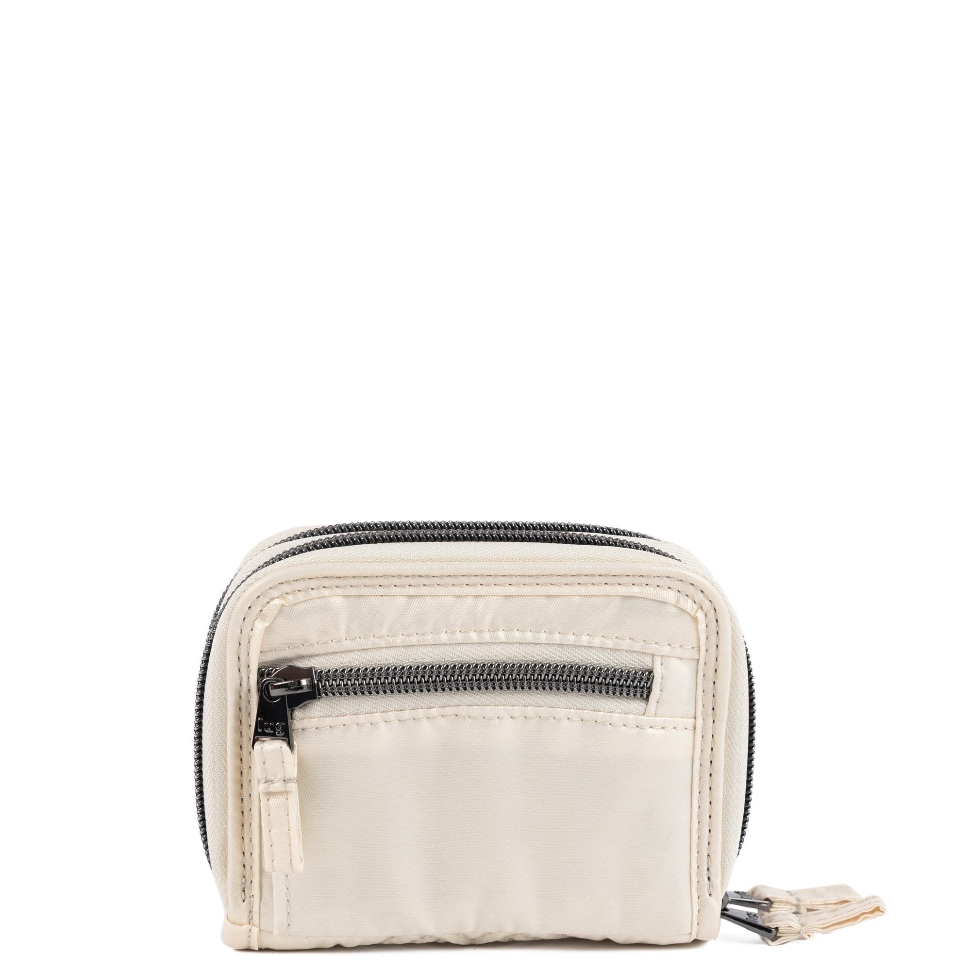 Splits Compact RFID Wallet - METALLIC CHAMPAGNE - 25655_Splits2_MetallicChampagne_Angle_03