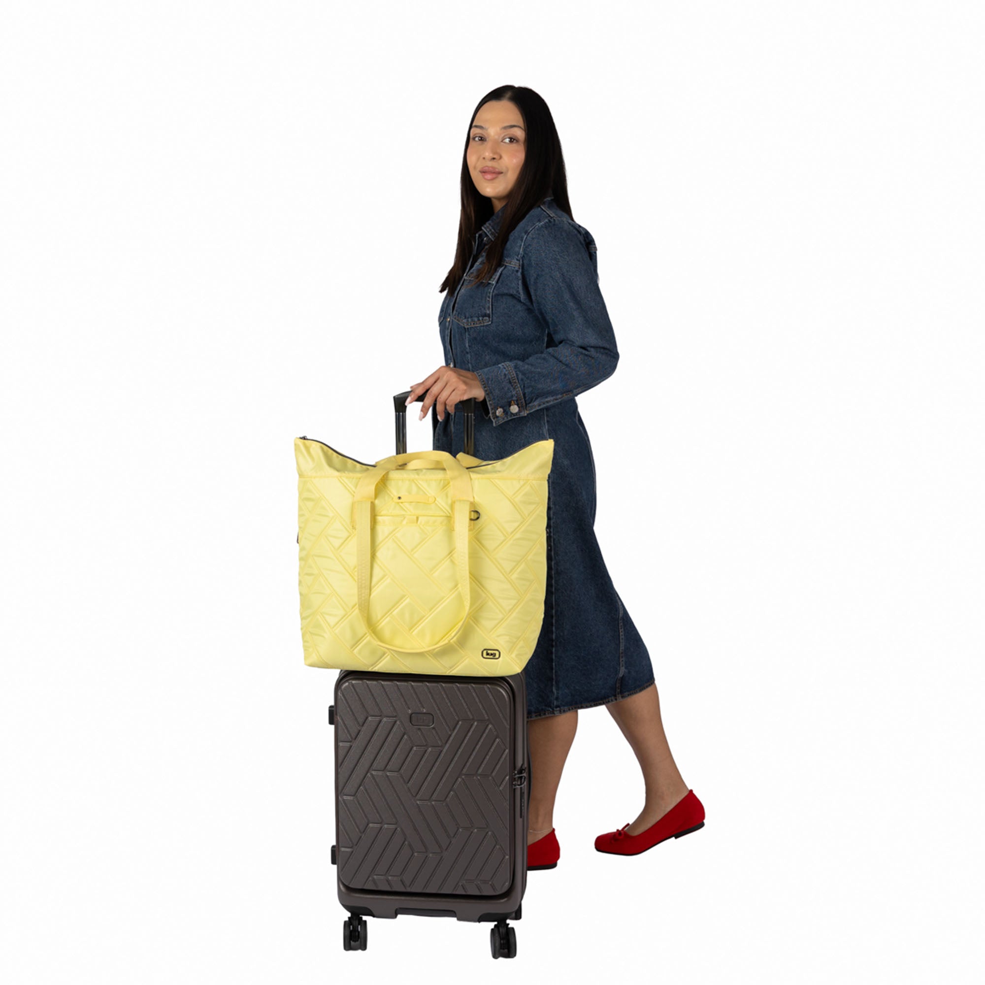 Ferry XL SE Expandable Carry-All with Charm Bar - - 25762_FerrySE_XL_ButtercupYellow_BagProportion_03
