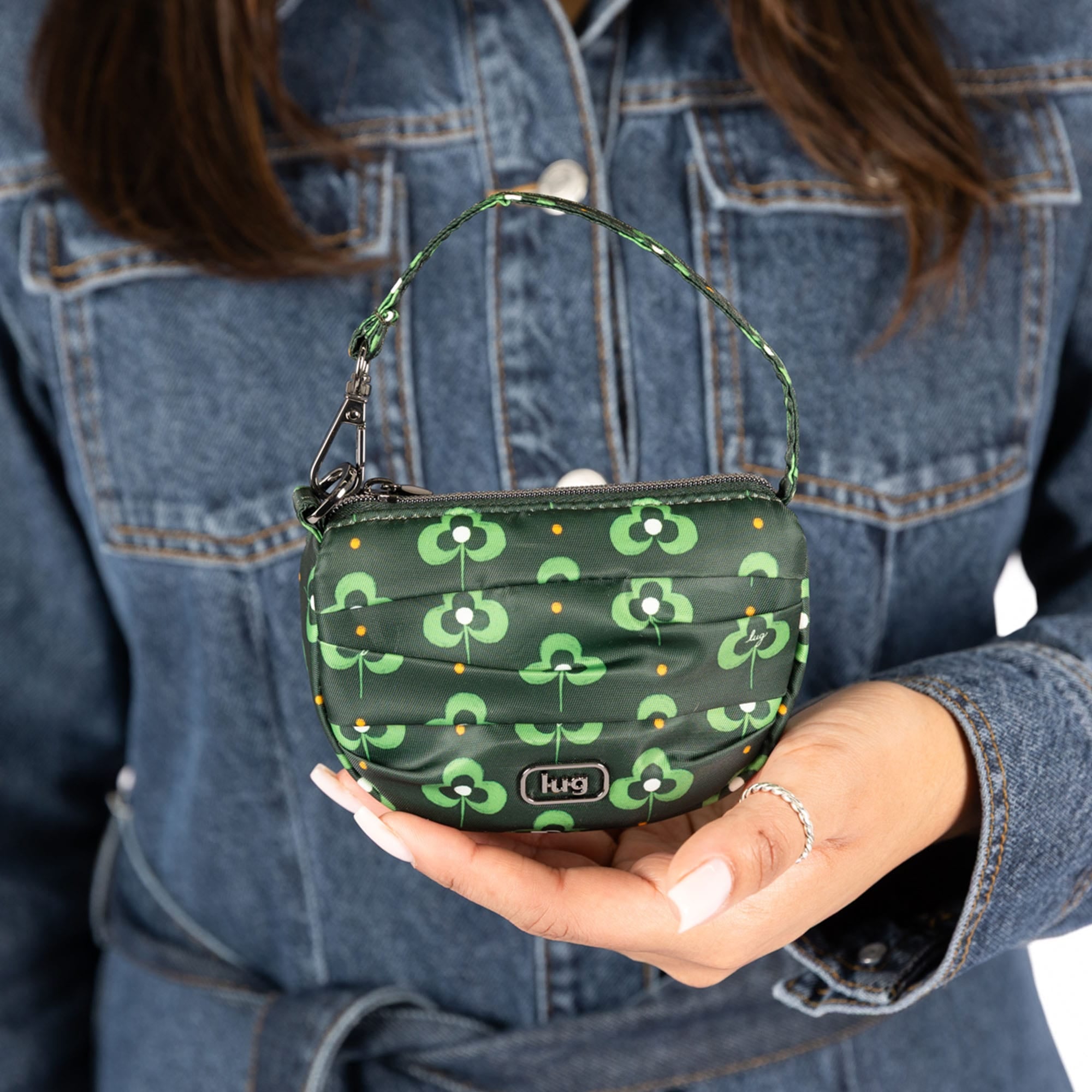 Disco Pleated Pouch - - 25776_Disco_GeoShamrock_BagProportion_02