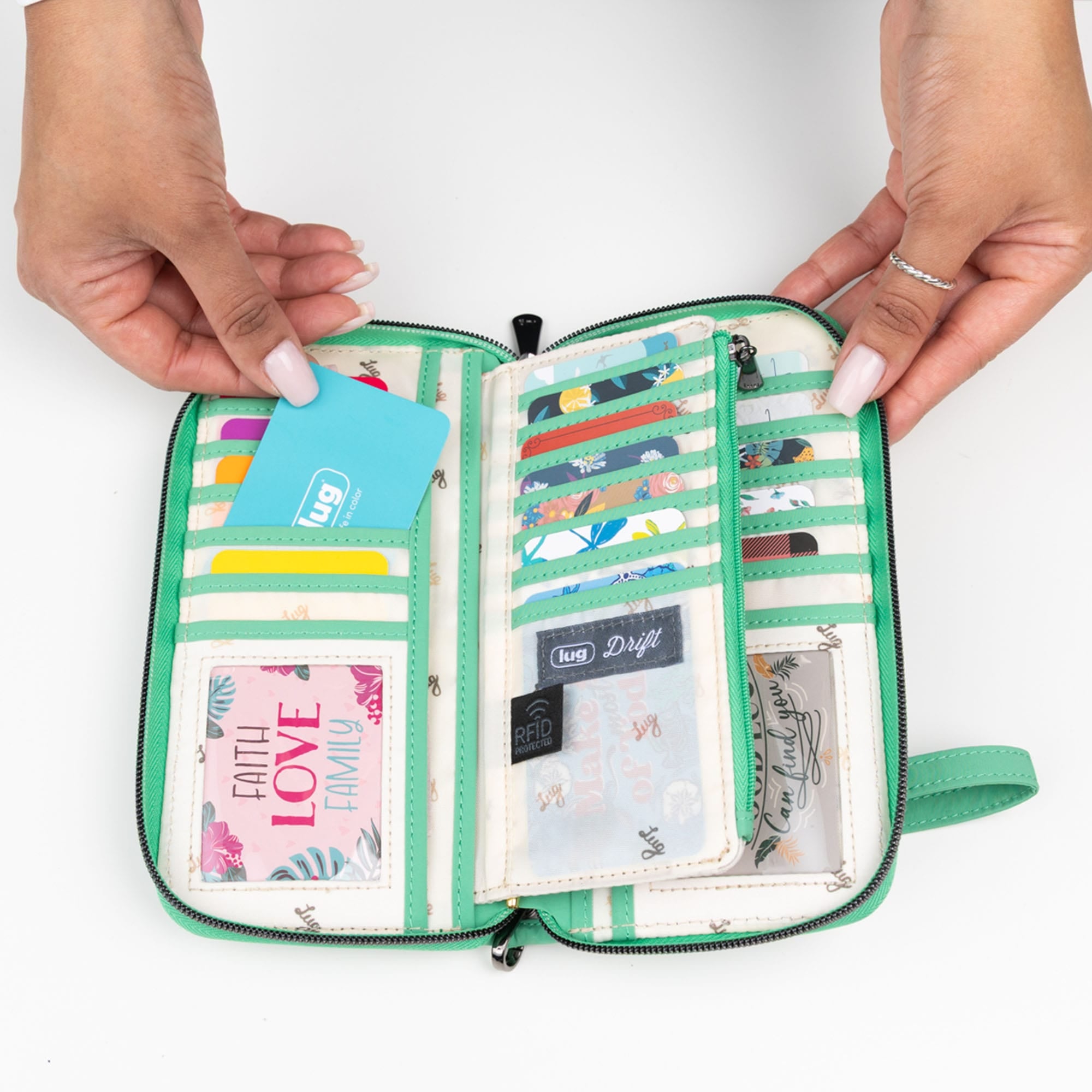 Drift CloudGo RFID Wallet - - 25793_Drift_CloudGo_SpearmintGreen_Lifestyle_04