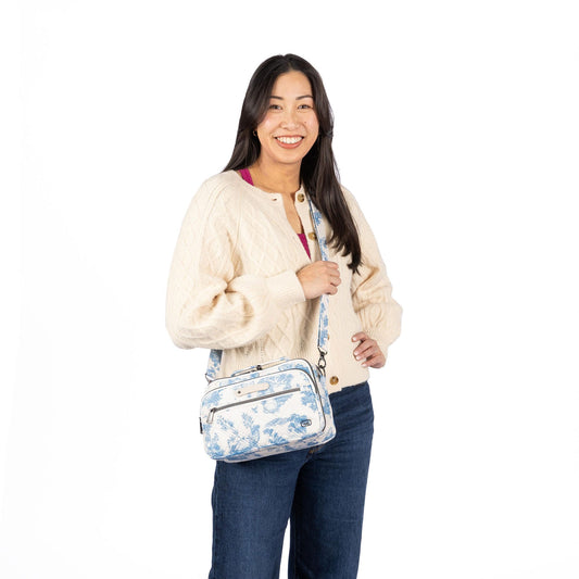 Legacy Collection Scoop SE Crossbody Bag - - 25833_LegacyScoopSE_LugStorybookBlue_BagProportions_02