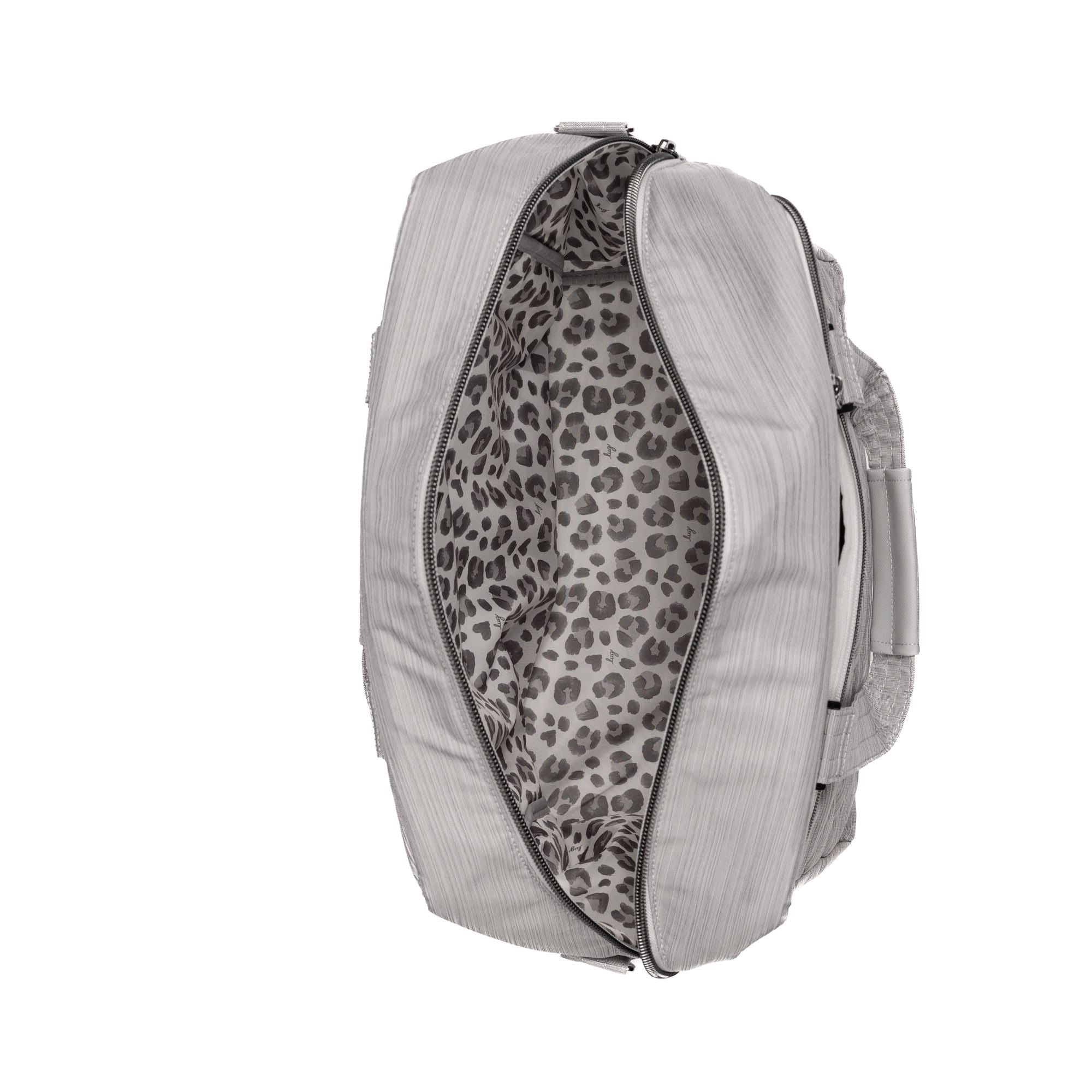 Boxer SE Duffel Bag - BRUSHED CLOUD GREY - 26002_BoxerSE_BrushedCloudGrey_Angle_05