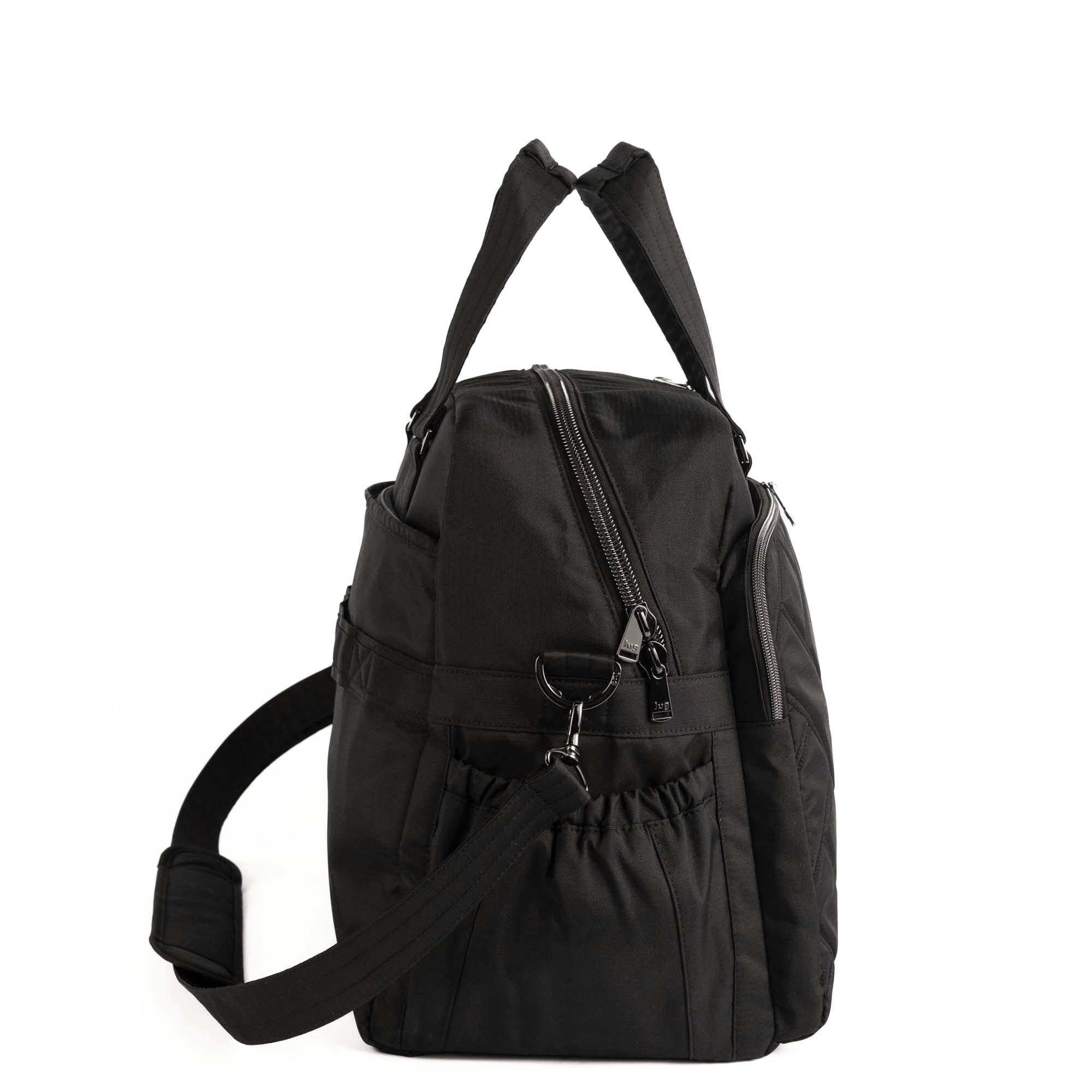 Boxer SE Duffel Bag - BRUSHED BLACK - 26004_BoxerSE_BrushedBlack_Angle_03