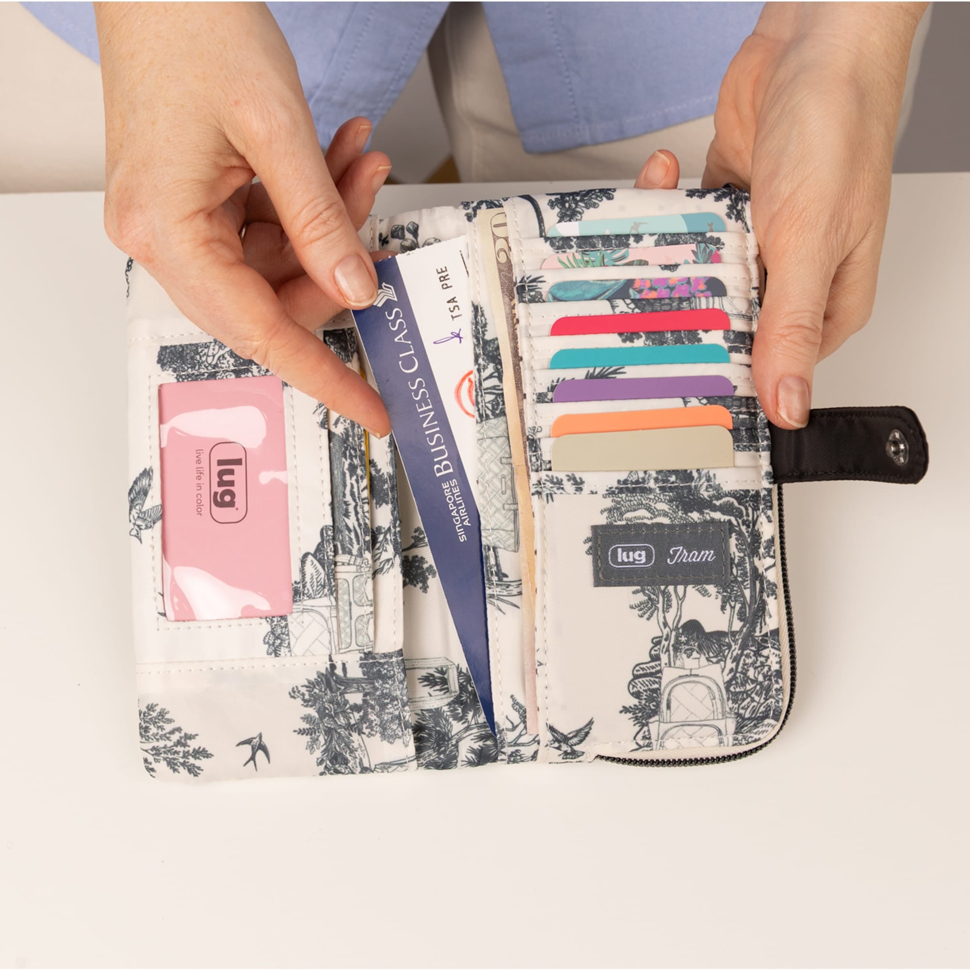 Tram LE RFID Wallet - - 26089_TramLE_StorybookIndigo_Lifestyle_07