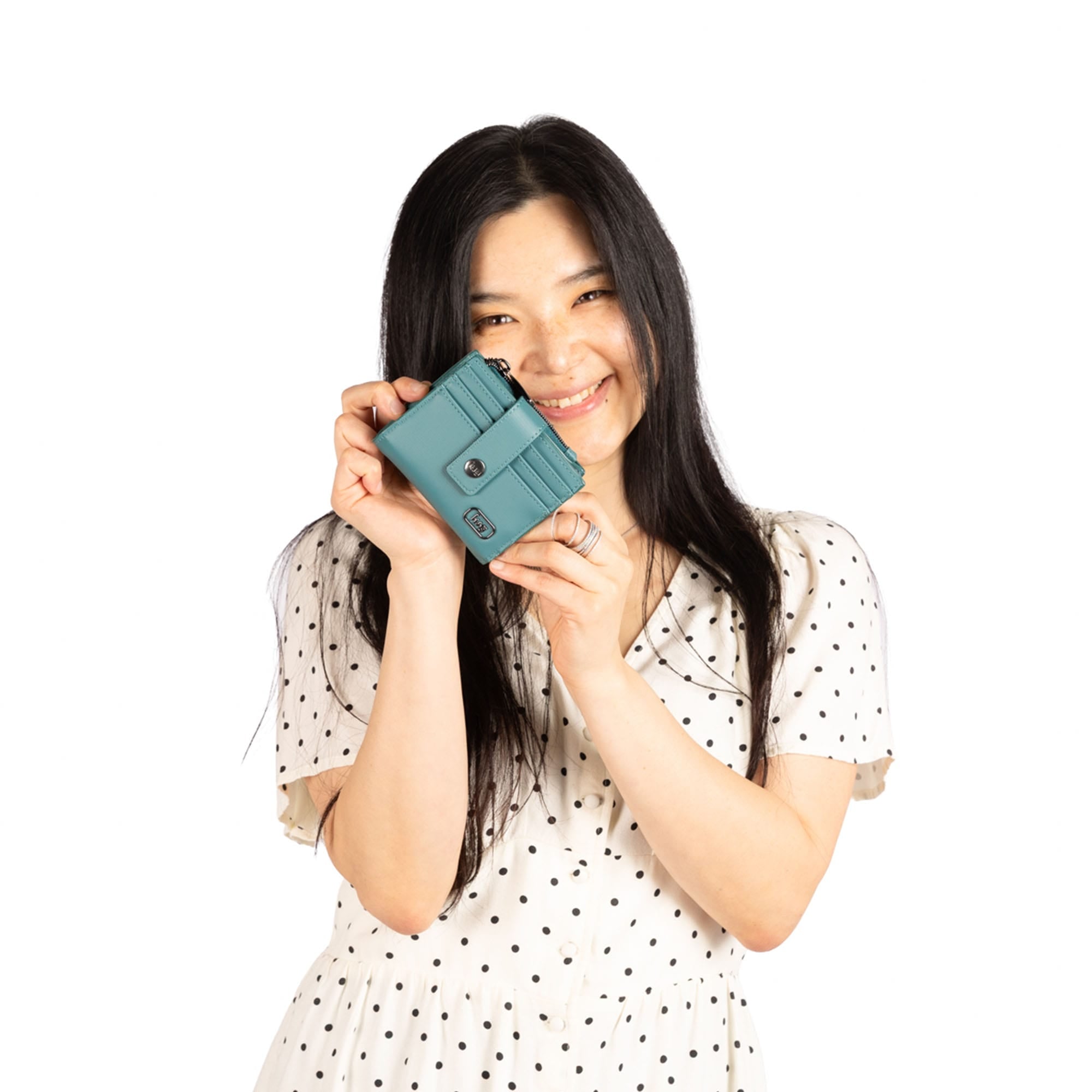 Hurdle Satin Luxe VL RFID Wallet - - 26131_HurdleSL_LagoonTeal_BagProportion_01