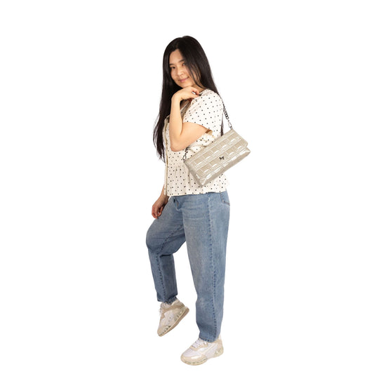 Strut Shoulder Bag - - 26162_Strut_MetallicPebble_BagProportion_01