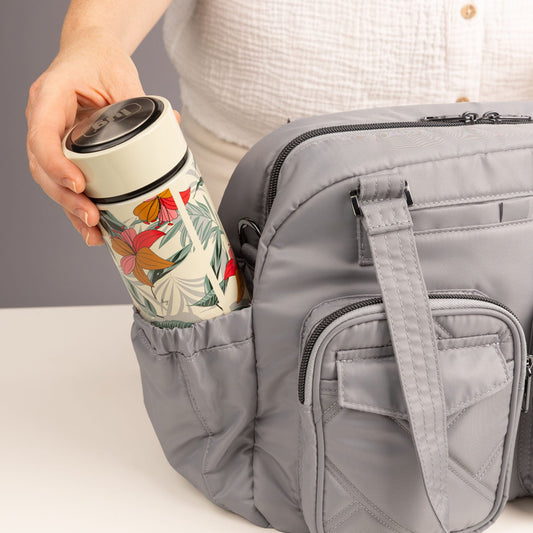 Jumper 3 Carry-All Tote - - 26225_Jumper3_CloudGrey_Lifestyle_01
