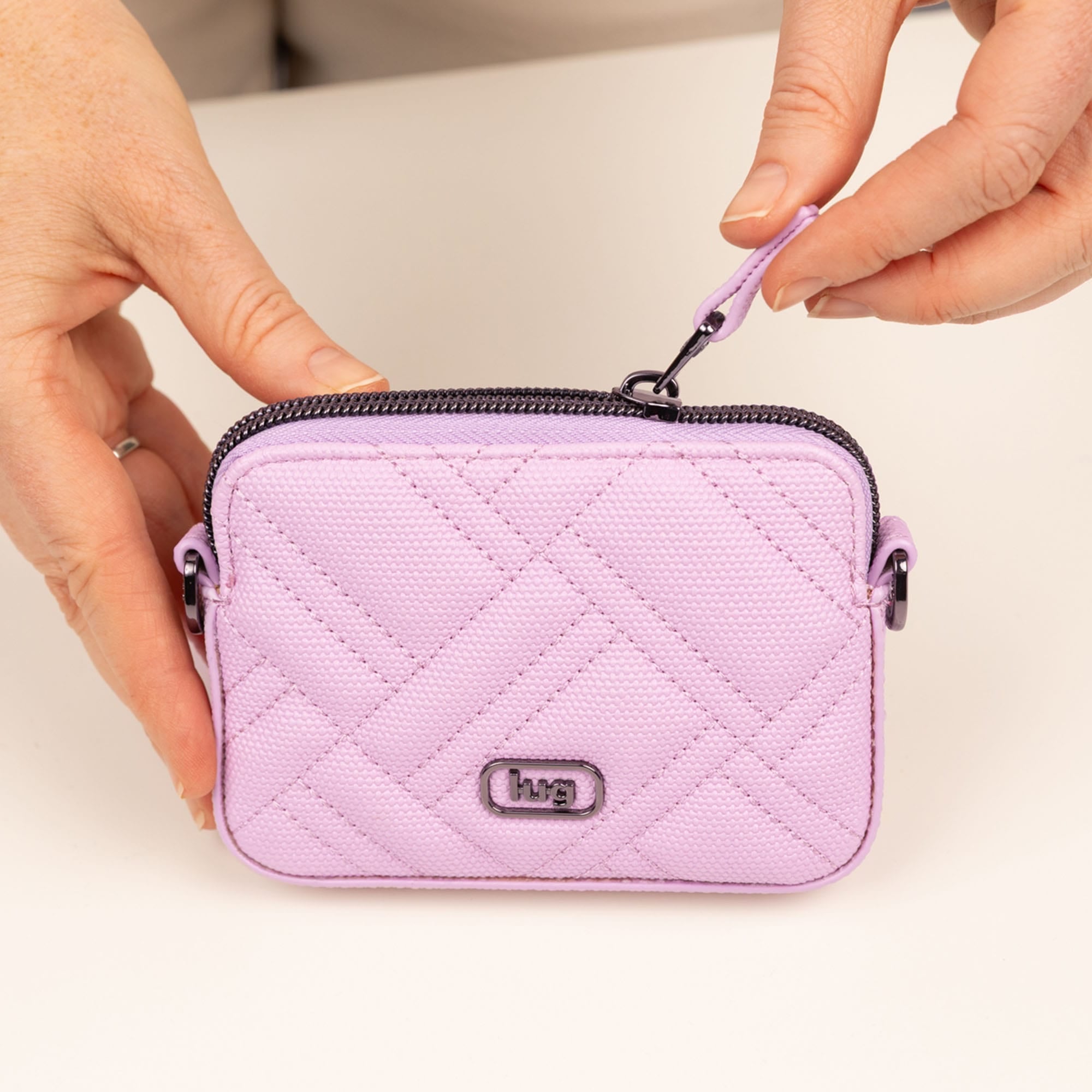 Juke Matte Luxe VL Mini Bag - - 26241_JukeML_MetallicBubblePurple_Lifestyle_04