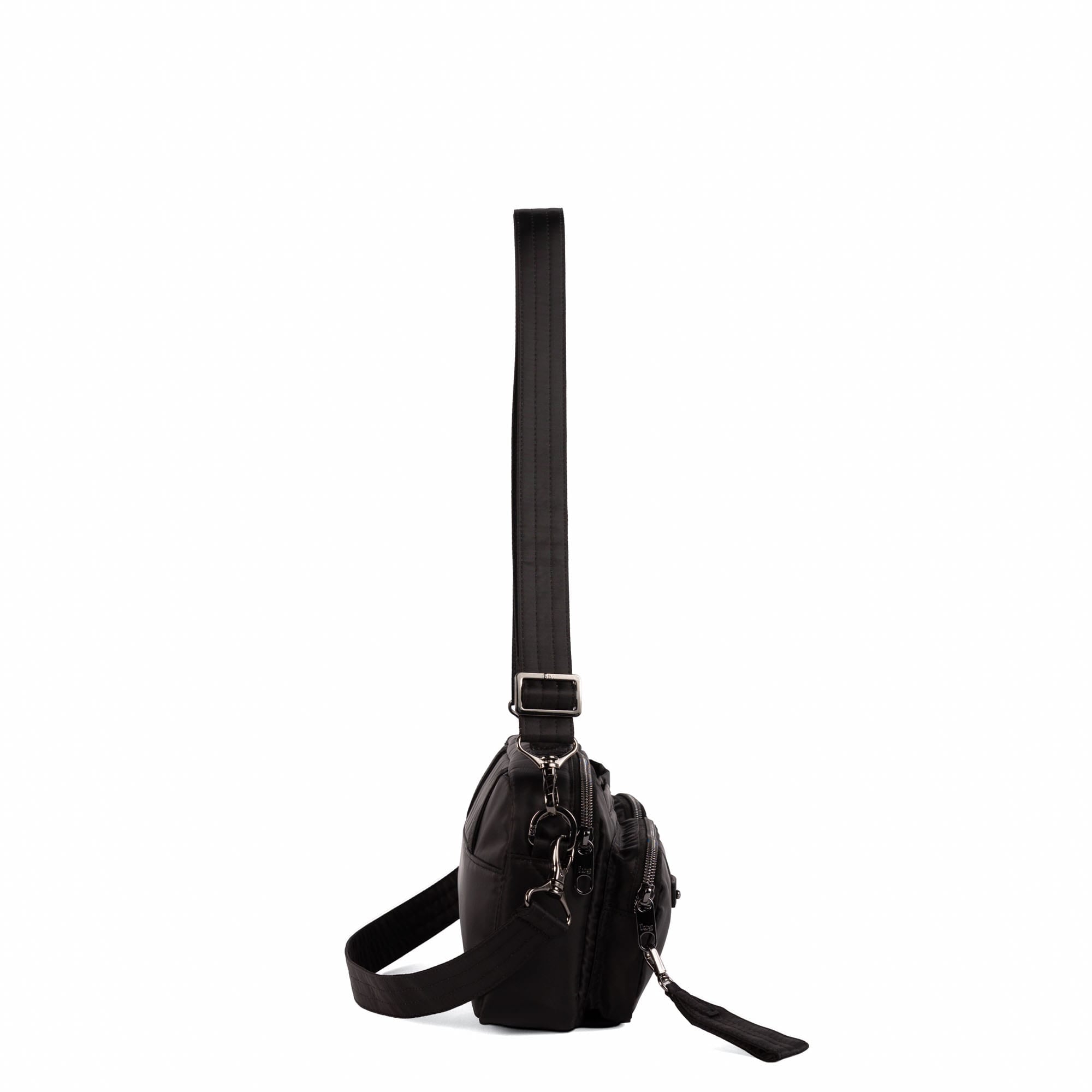 Switcheroo SE Crossbody Bag - BLACK - 26250_SwitcherooSE_Black_Angle_03