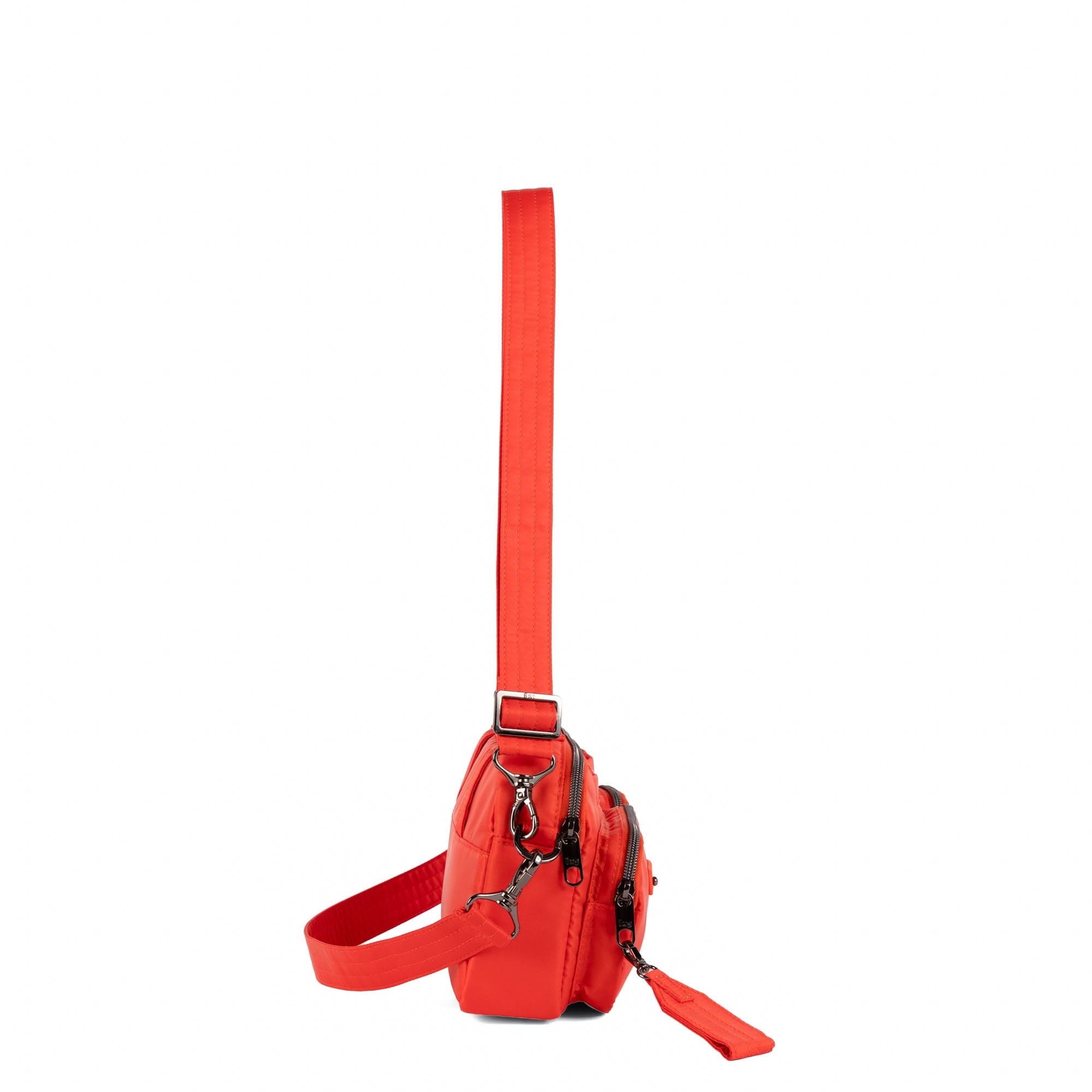 Switcheroo SE Crossbody Bag - CAYENNE RED - 26251_SwitcherooSE_CayenneRed_Angle_03