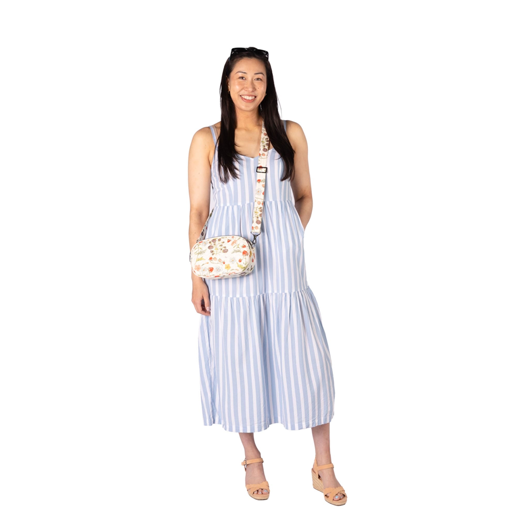 Comet Crossbody Bag - - 26366_Comet_BerryFields_BagProportion_01
