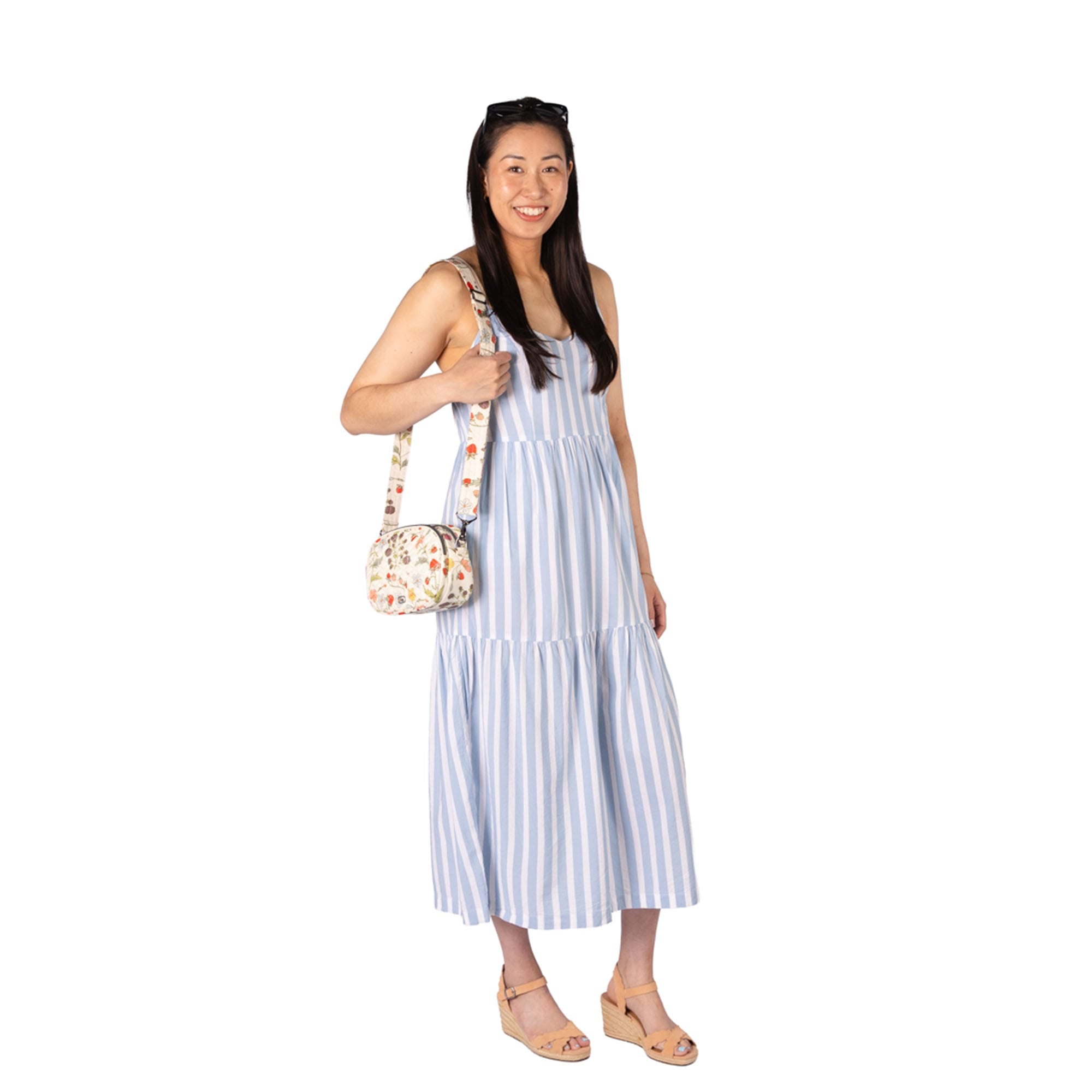 Comet Crossbody Bag - - 26366_Comet_BerryFields_BagProportion_02