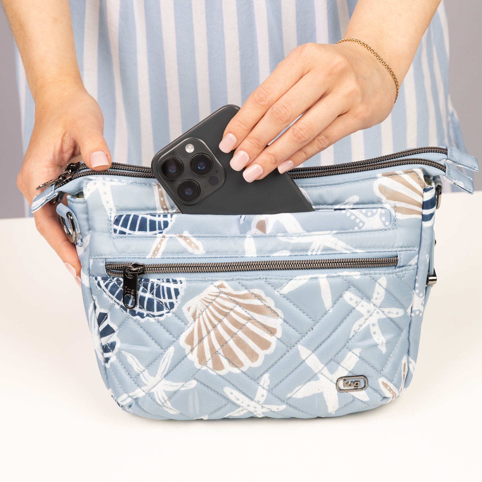 Double Dash Crossbody Bag - - 26382_DoubleDash_Seashore_Lifestyle_01