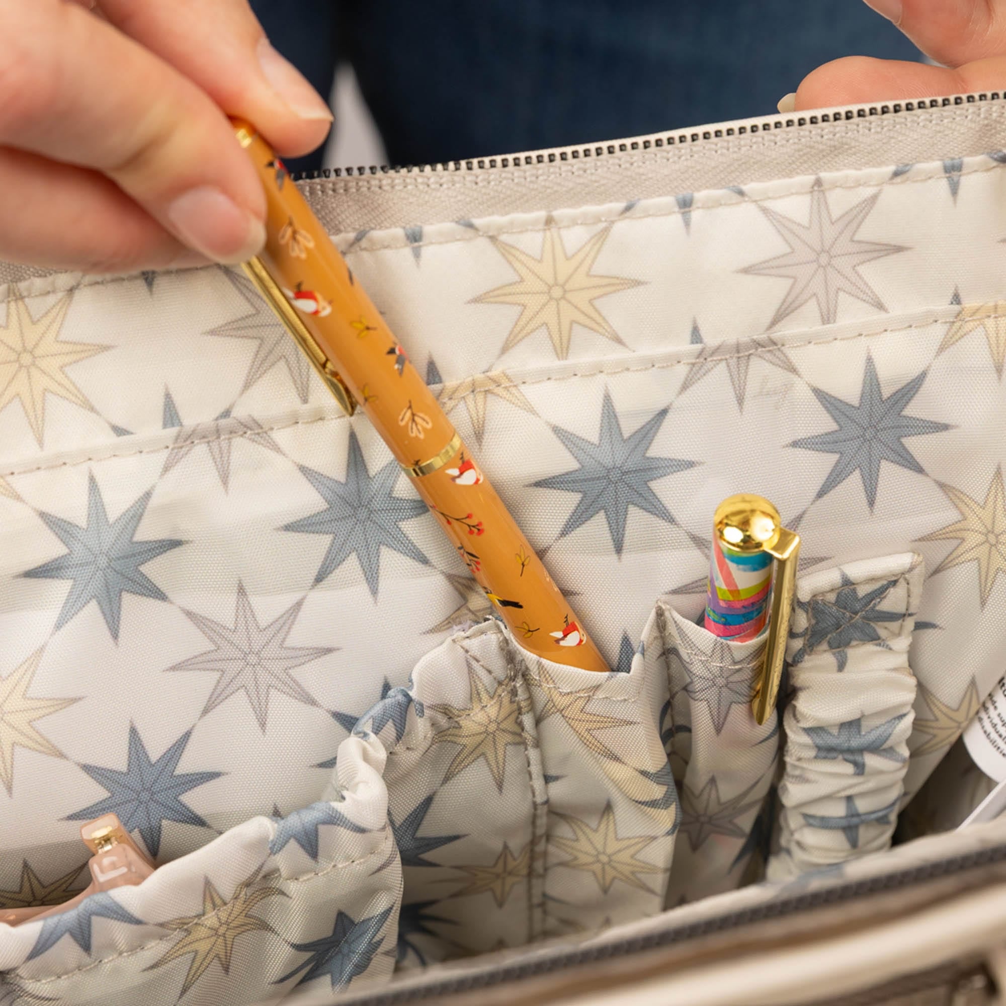 Charter SE Convertible Tote Bag - - 26485_CharterSE_Pebble_Lifestyle_08