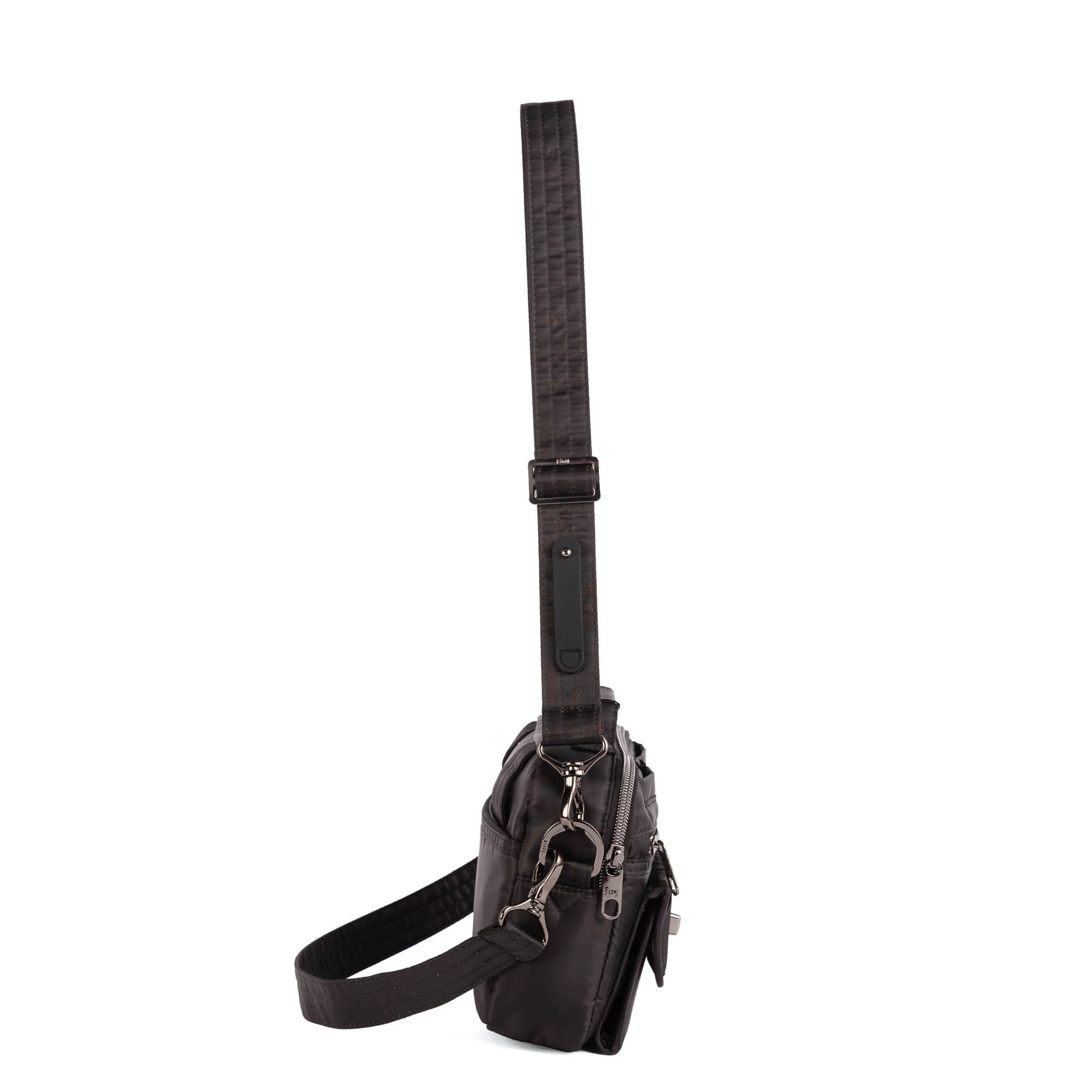 Switch SE Crossbody Bag - BLACK - 26487_SwitchSE_Black_Angle_03