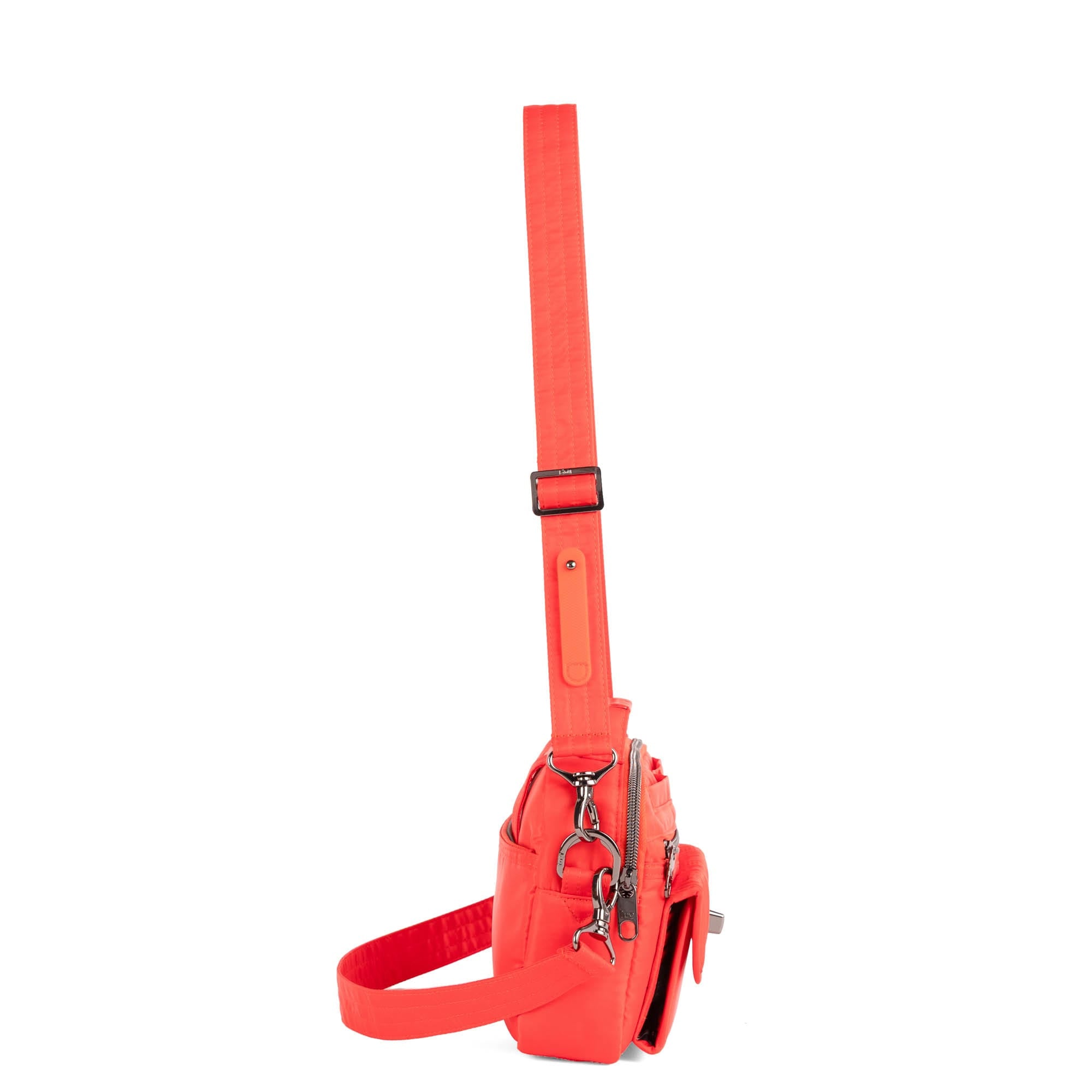 Switch SE Crossbody Bag - CAYENNE RED - 26491_SwitchSE_CayenneRed_Angle_03