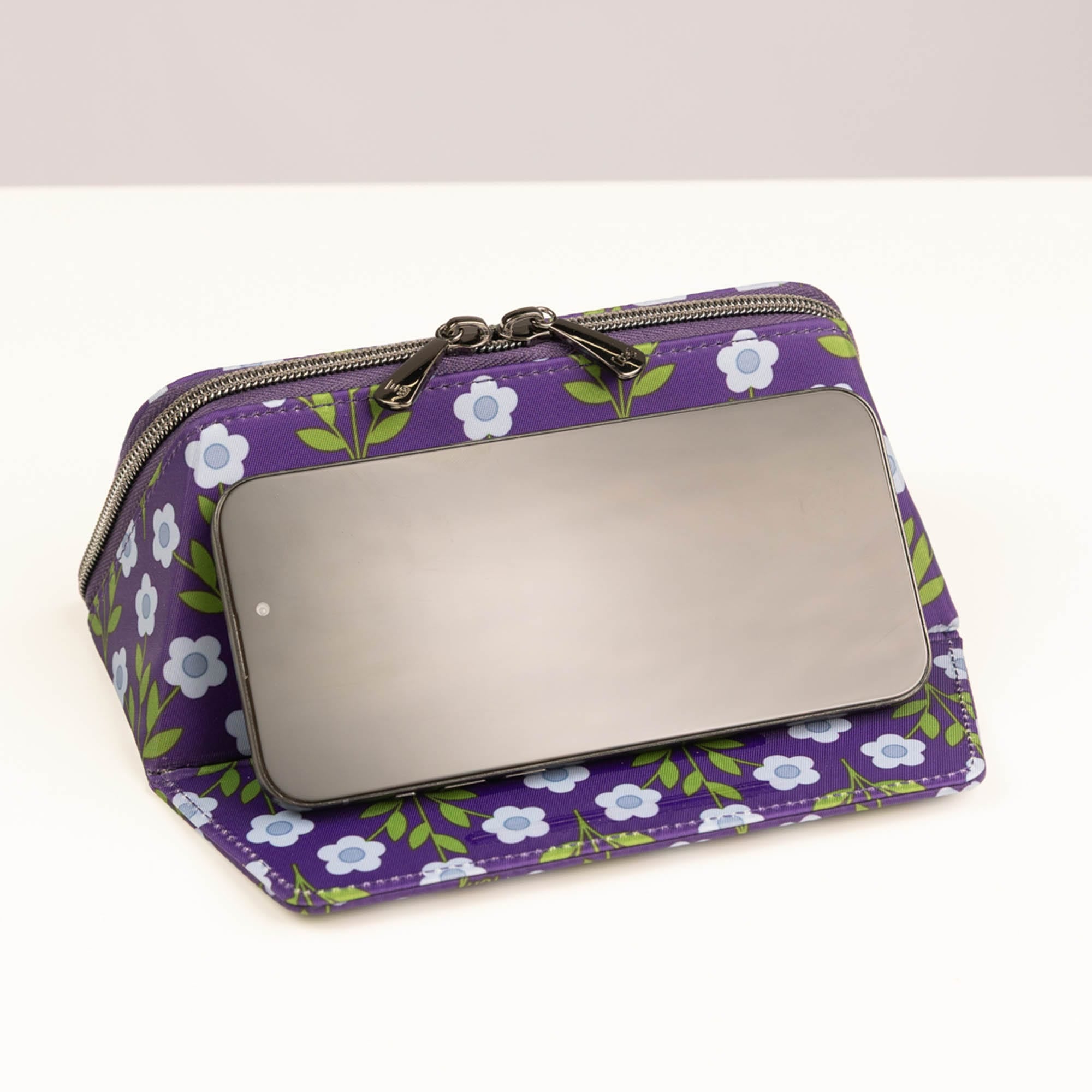 Slumber Accessory Storage Pouch - - 26497_Slumber_PrimrosePurple_Lifestyle_03