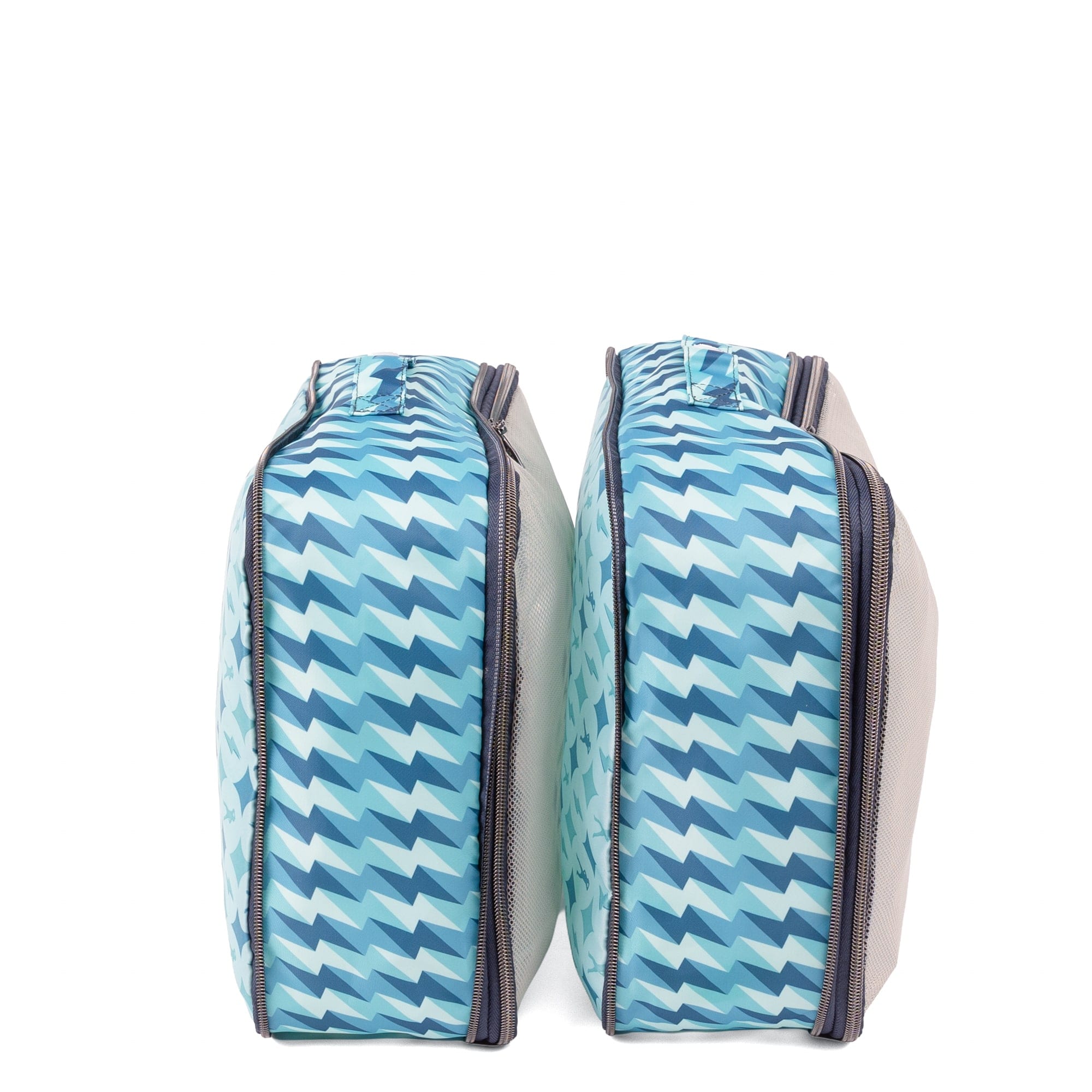 TWiNSAUCE x Lug Cargo 2pc Medium Compression Cubes - - 26915_LUGxTWiNSAUCE_Cargo2PC_BoltBlue_Angle_03