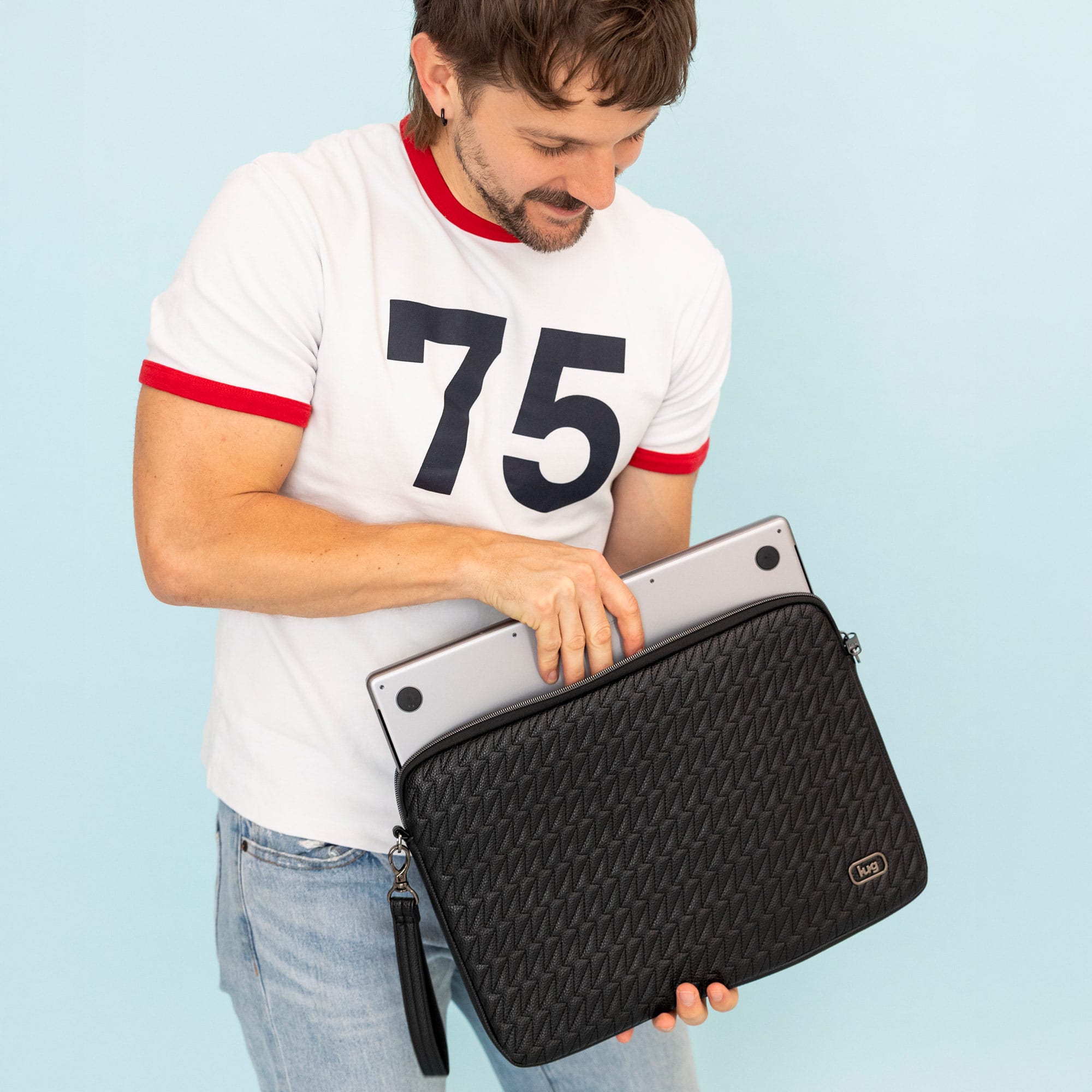 TWiNSAUCE x Lug Detour Classic VL 15" Laptop Sleeve - - 26927_LUGxTWiNSAUCE_DetourVL-15in_Black_Hover