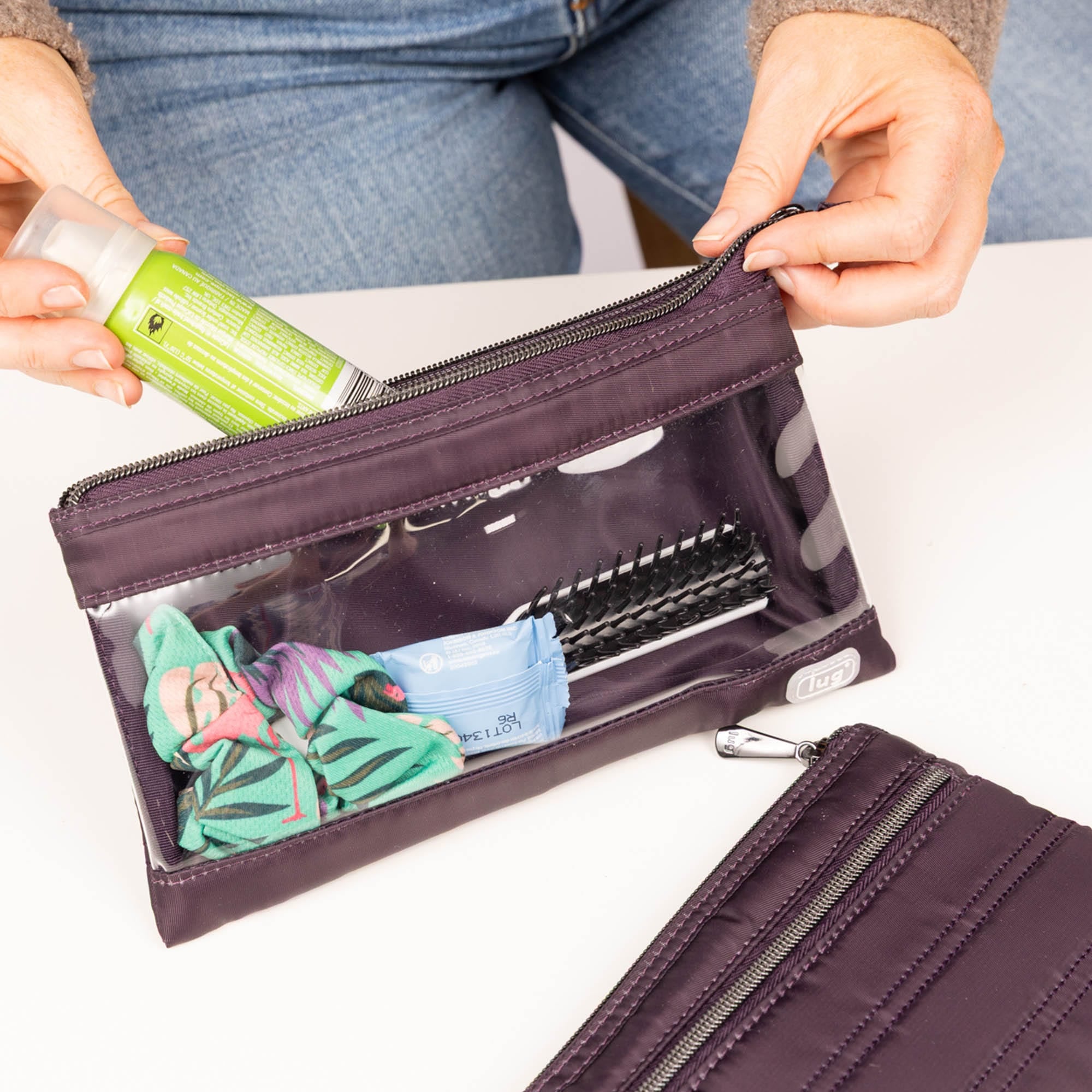 Transport Medium Storage Envelope Duo - - 27107_TransportDuo_Plum_Lifestyle_01