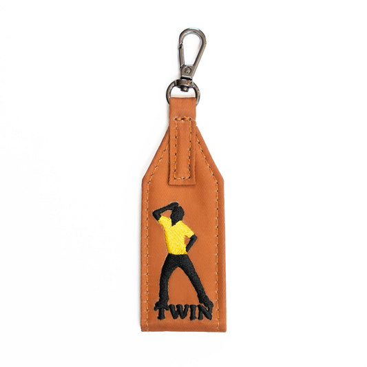 TWiNSAUCE x Lug Oversized Puller with Clasp - TWiNSAUCE TWINS - 27442_LUGxTWiNSAUCE_OversizedPullerWithClasp_TwinSauceTwins_Angle_01