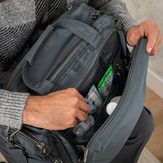 Atlas Ultra X Carry-All Tote - - Atlas_UltraX_Lifestyle_01