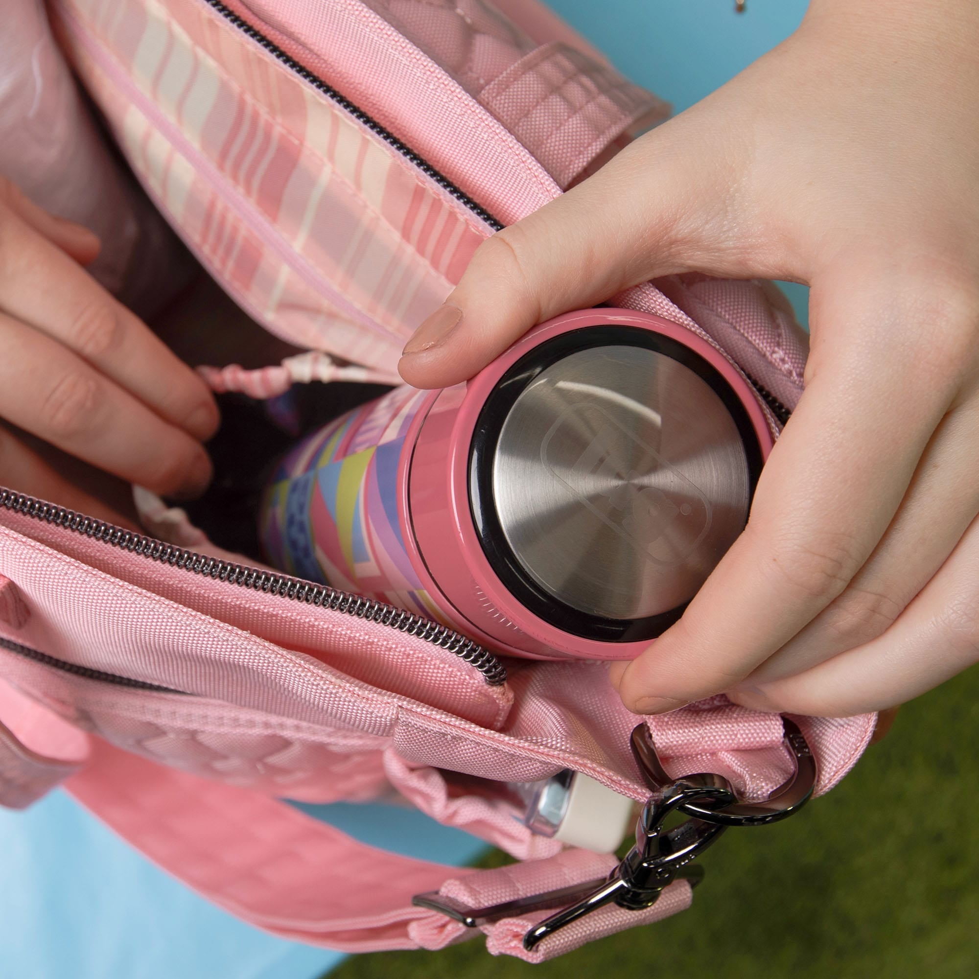 Calypso Ultra X Tote Bag - - Calypso_UltraX_Lifestyle_06