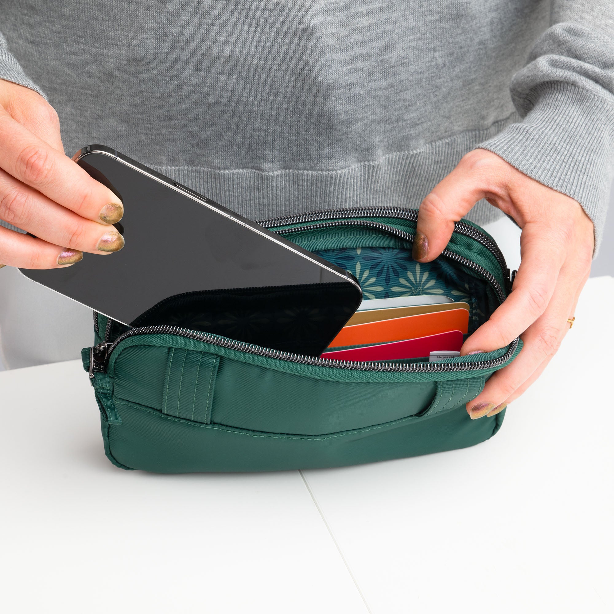 Coupe XL Convertible Crossbody Bag - - CoupeXL_Lifestyle_02