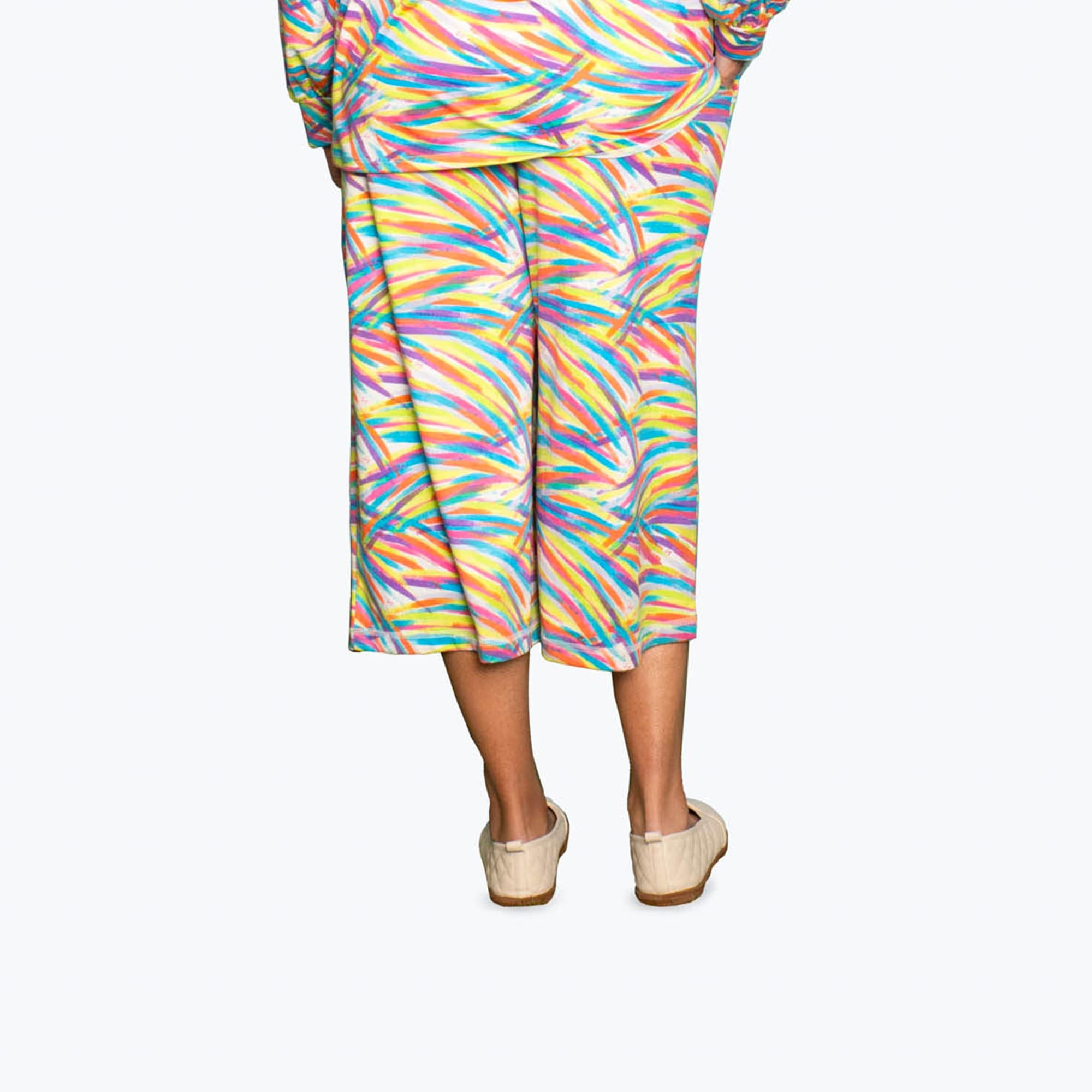 Coupe Wide Leg Pants - BRUSHSTROKES BRIGHT - Coupe_Bottom_BrushstrokesBright_L_02_c3425289-f22e-462c-90e1-eef7f59a1e3c