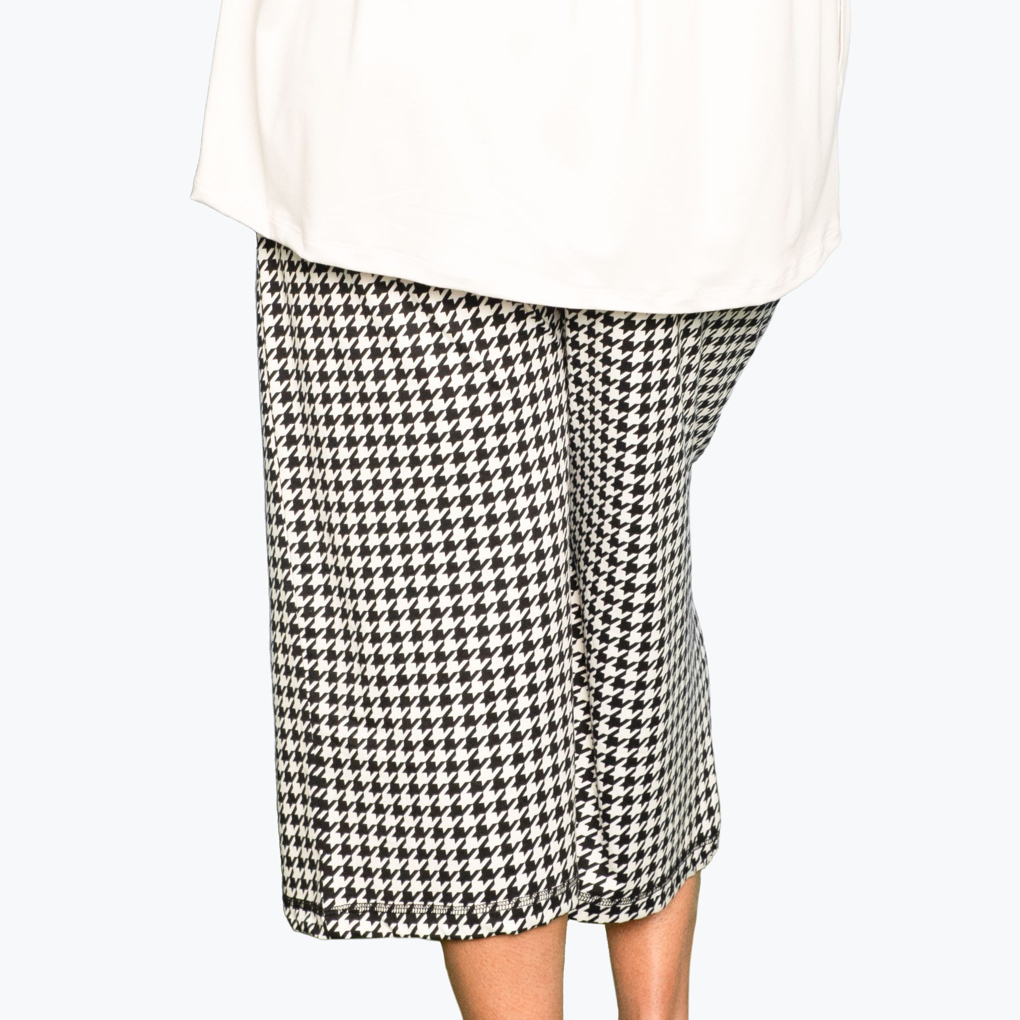 Coupe Wide Leg Pants - MICRO HOUNDSTOOTH - Coupe_Bottom_MicroHoundstooth_L_02_b69a1552-f9fe-431e-a6b2-ea249739aa07