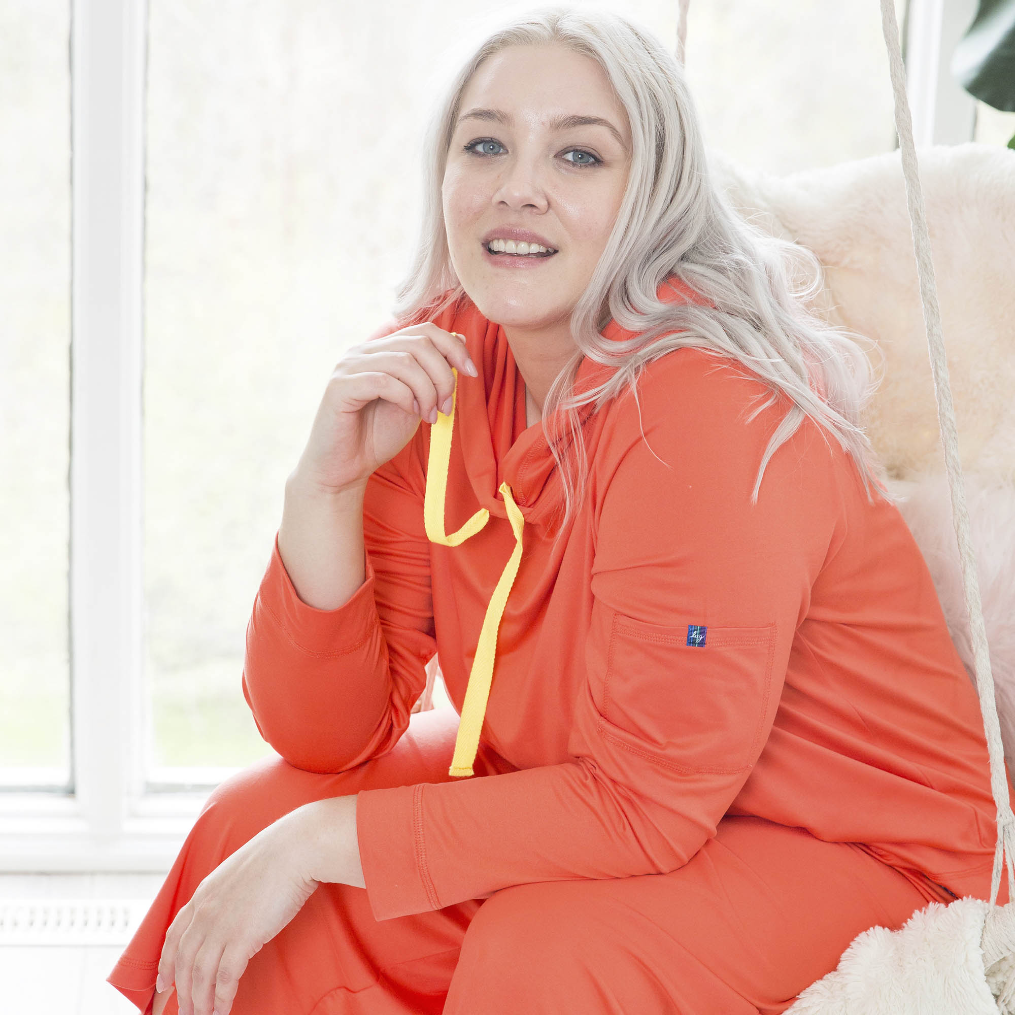 Coupe Hooded Top - - Coupe_TopBottom_Lifestyle_01