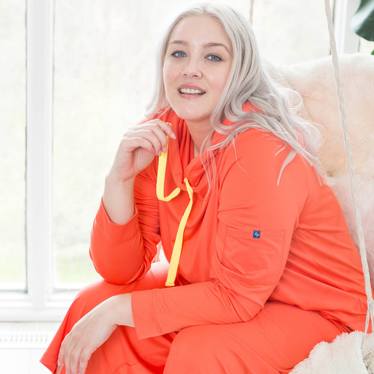 Coupe Hooded Top - - Coupe_TopBottom_Lifestyle_01