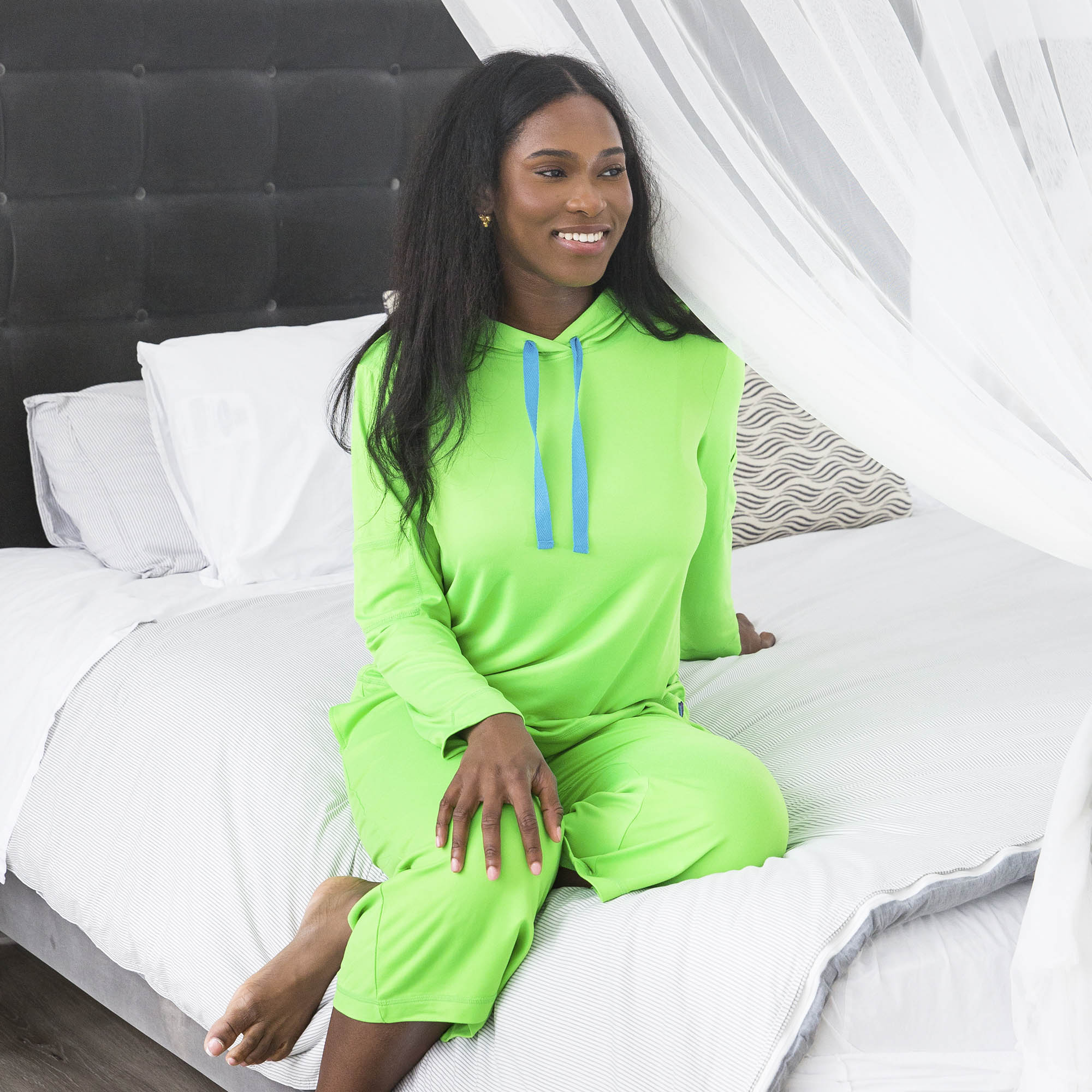 Coupe Hooded Top - - Coupe_TopBottom_Lifestyle_03